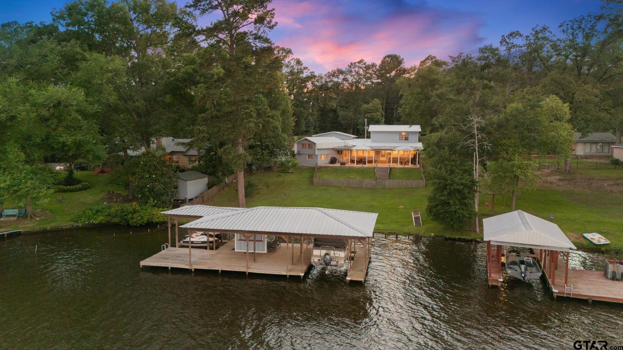 2118 W Lake Dr.