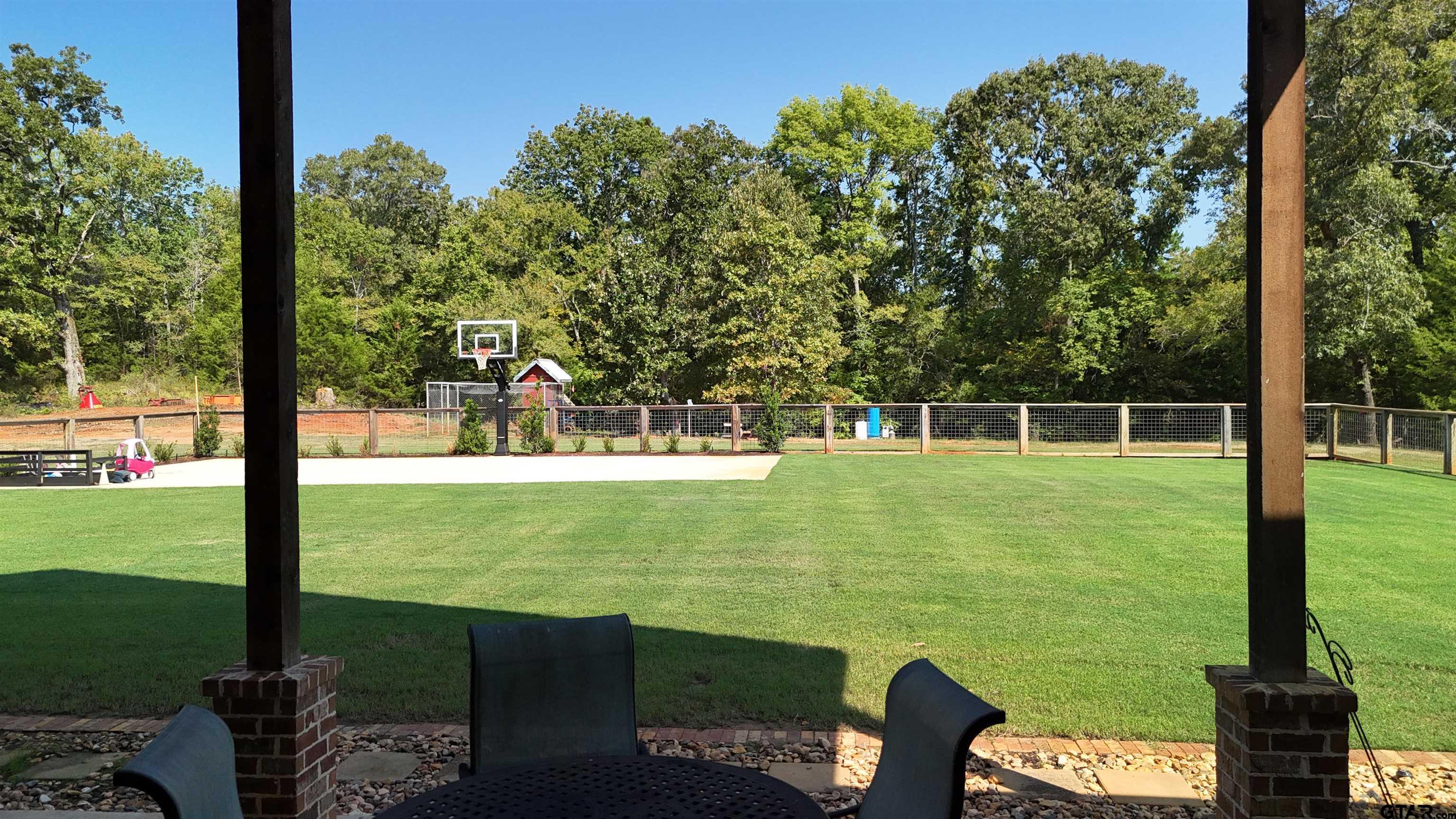 502 Lost Creek
