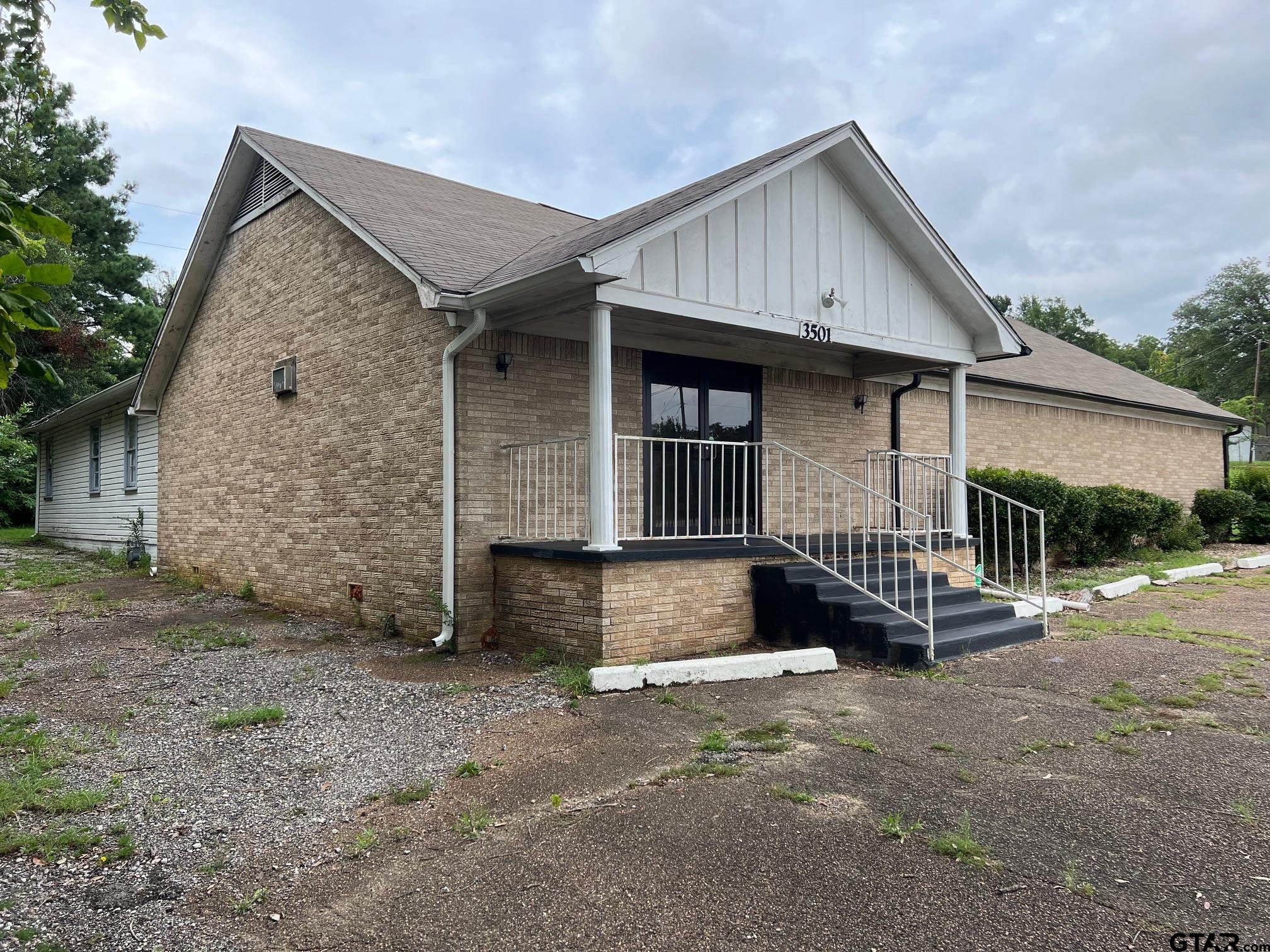 3501 Chandler Hwy