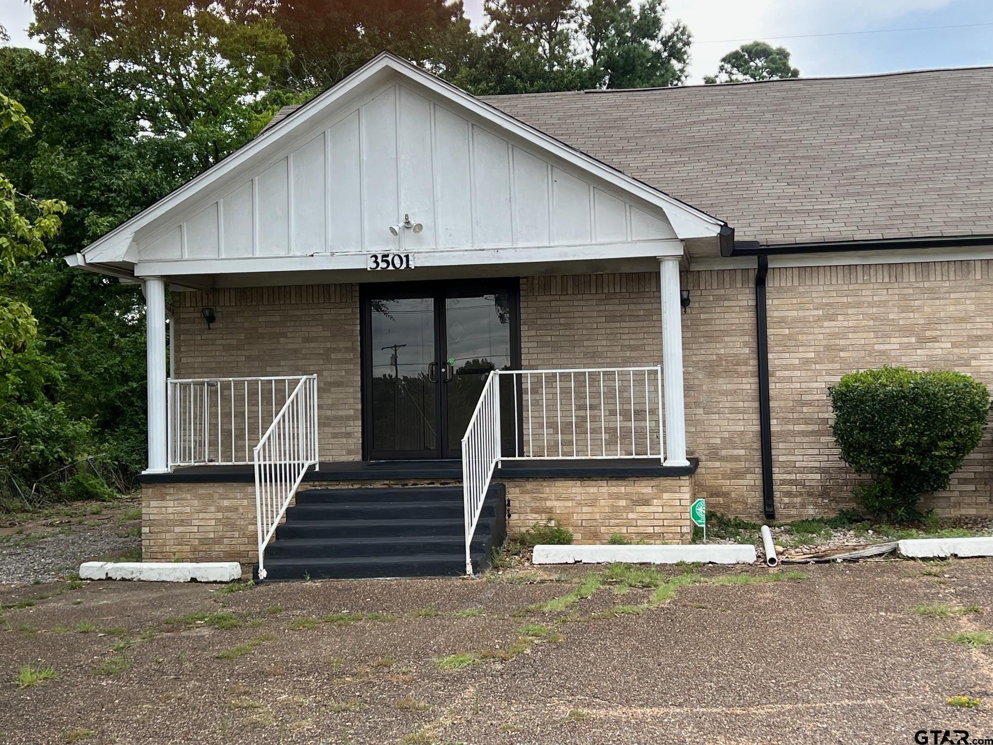 3501 Chandler Hwy