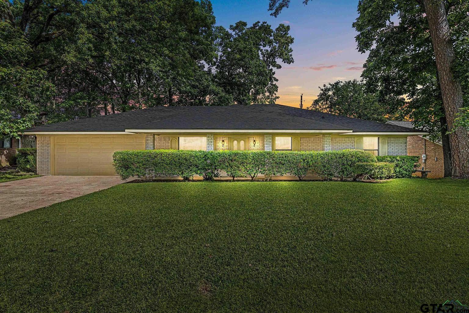 1205 Tiffany Lane