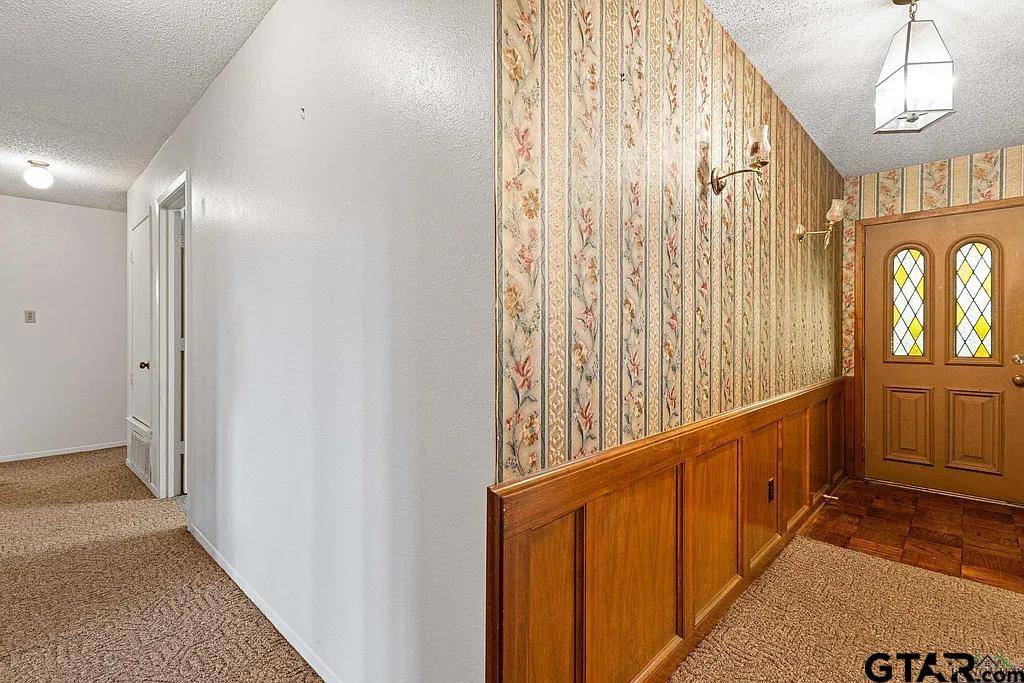 1205 Tiffany Lane