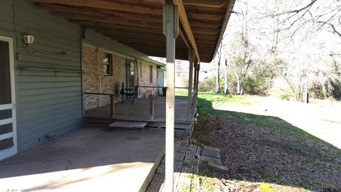 A home in Crockett