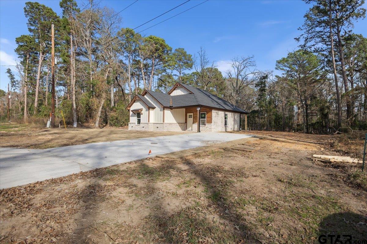 663 Caroline Bend