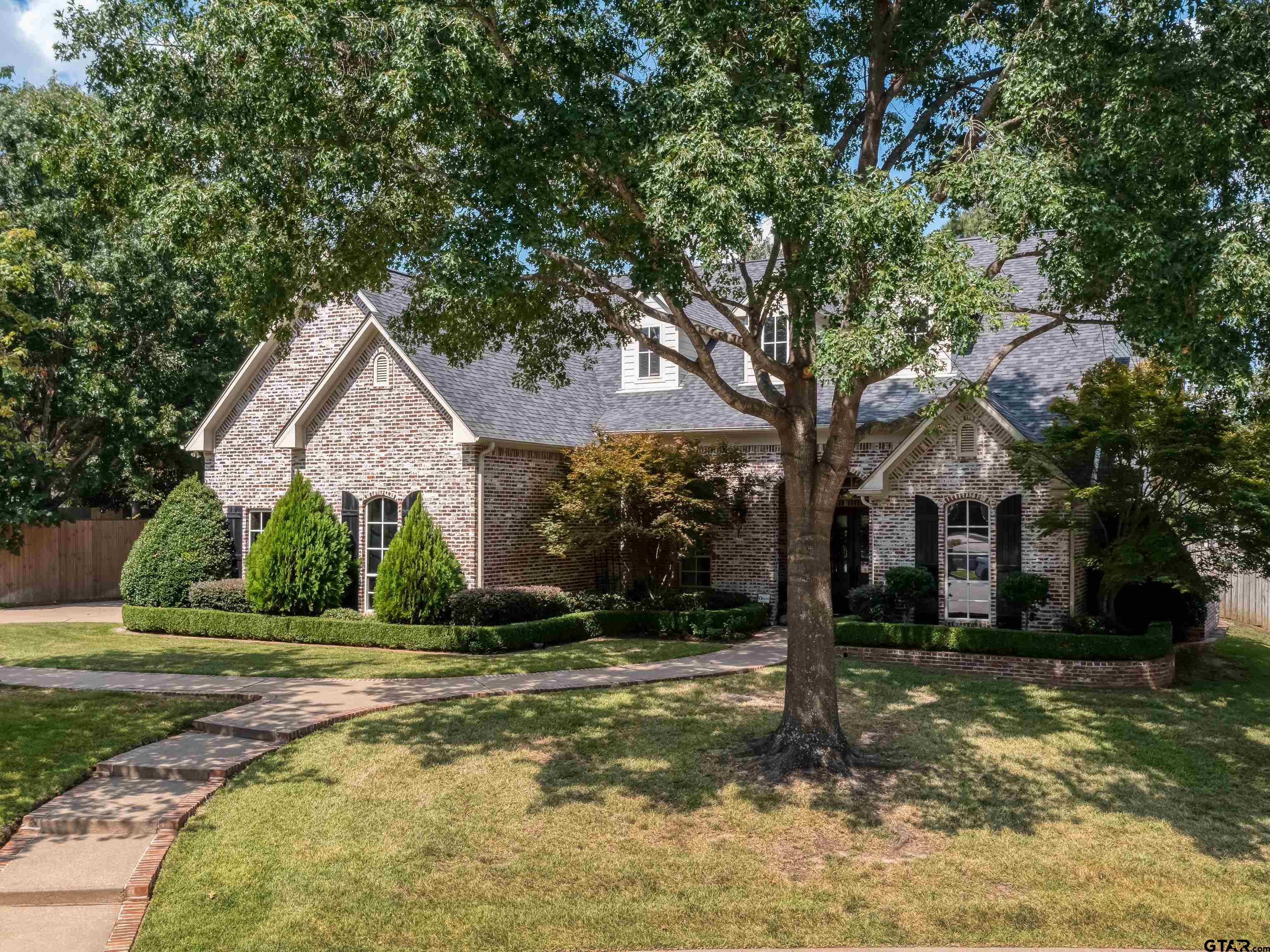 1505 Holly Star