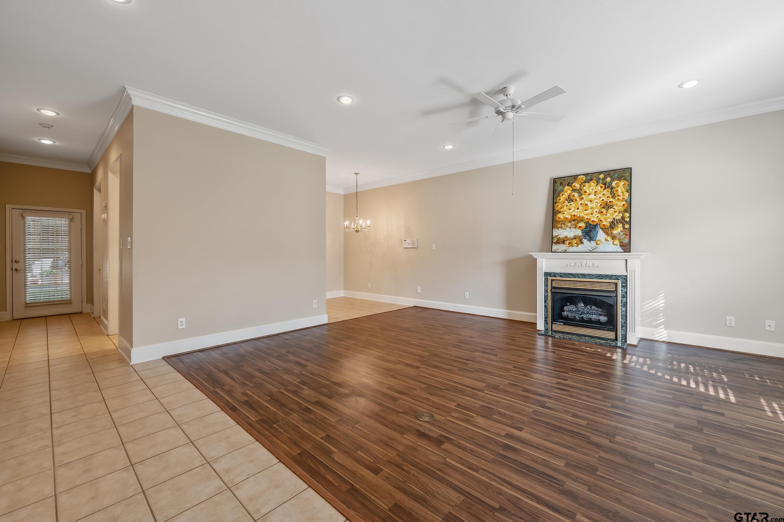 2413 DIETZ LANE