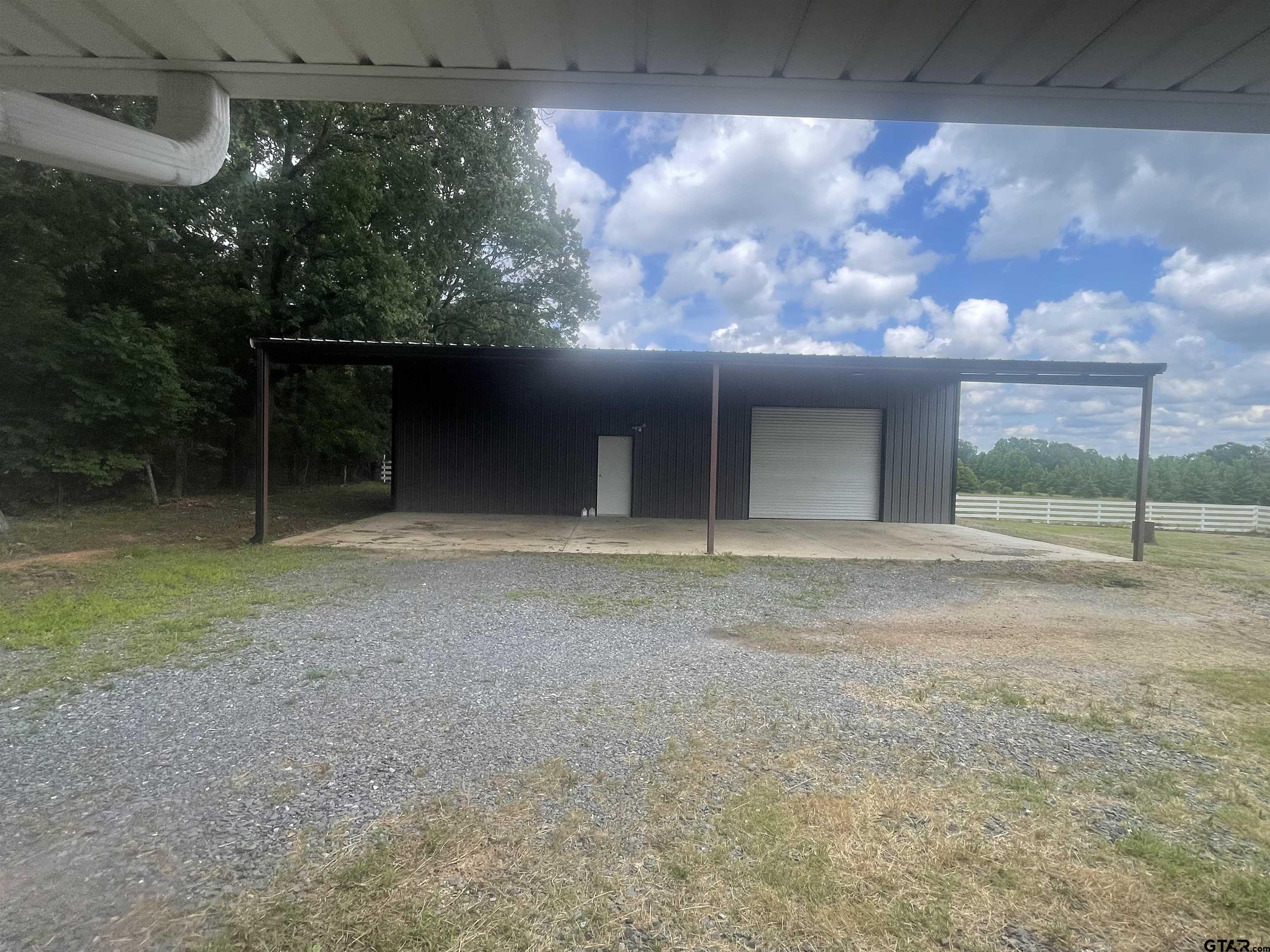 180 CR 3320 N 4802 FM 1701