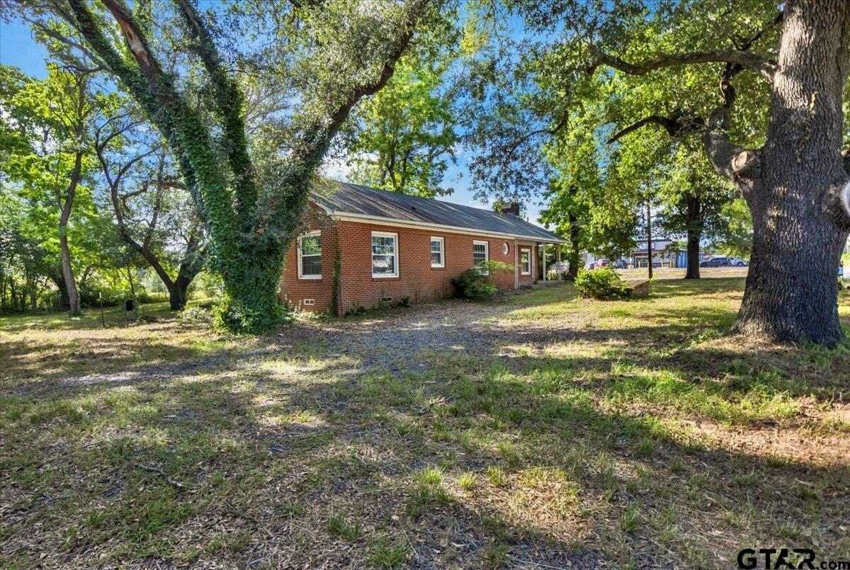 102 FRONT ST