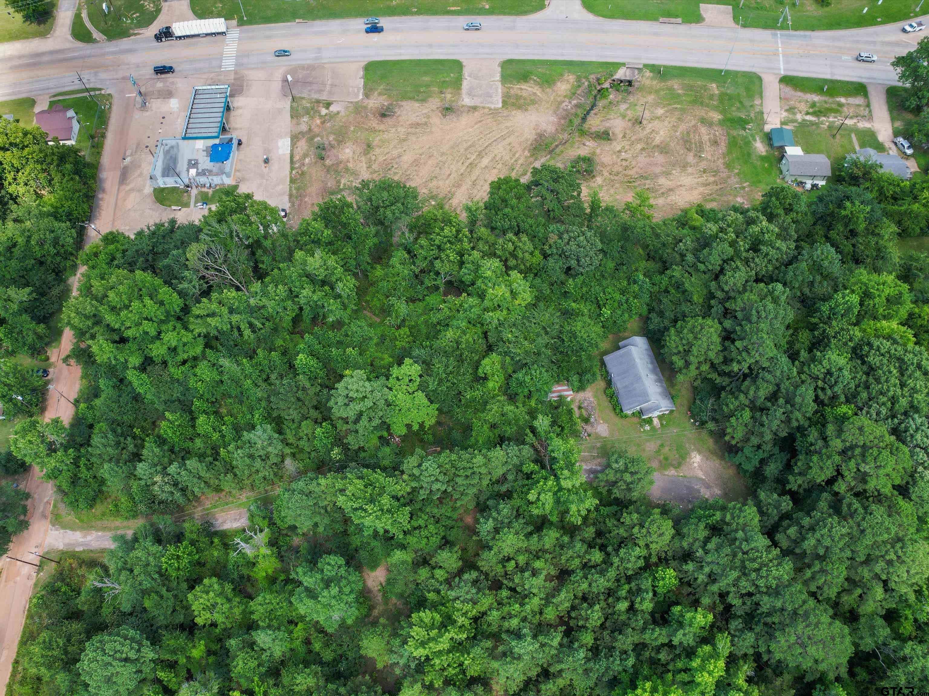 850 S US HWY 271
