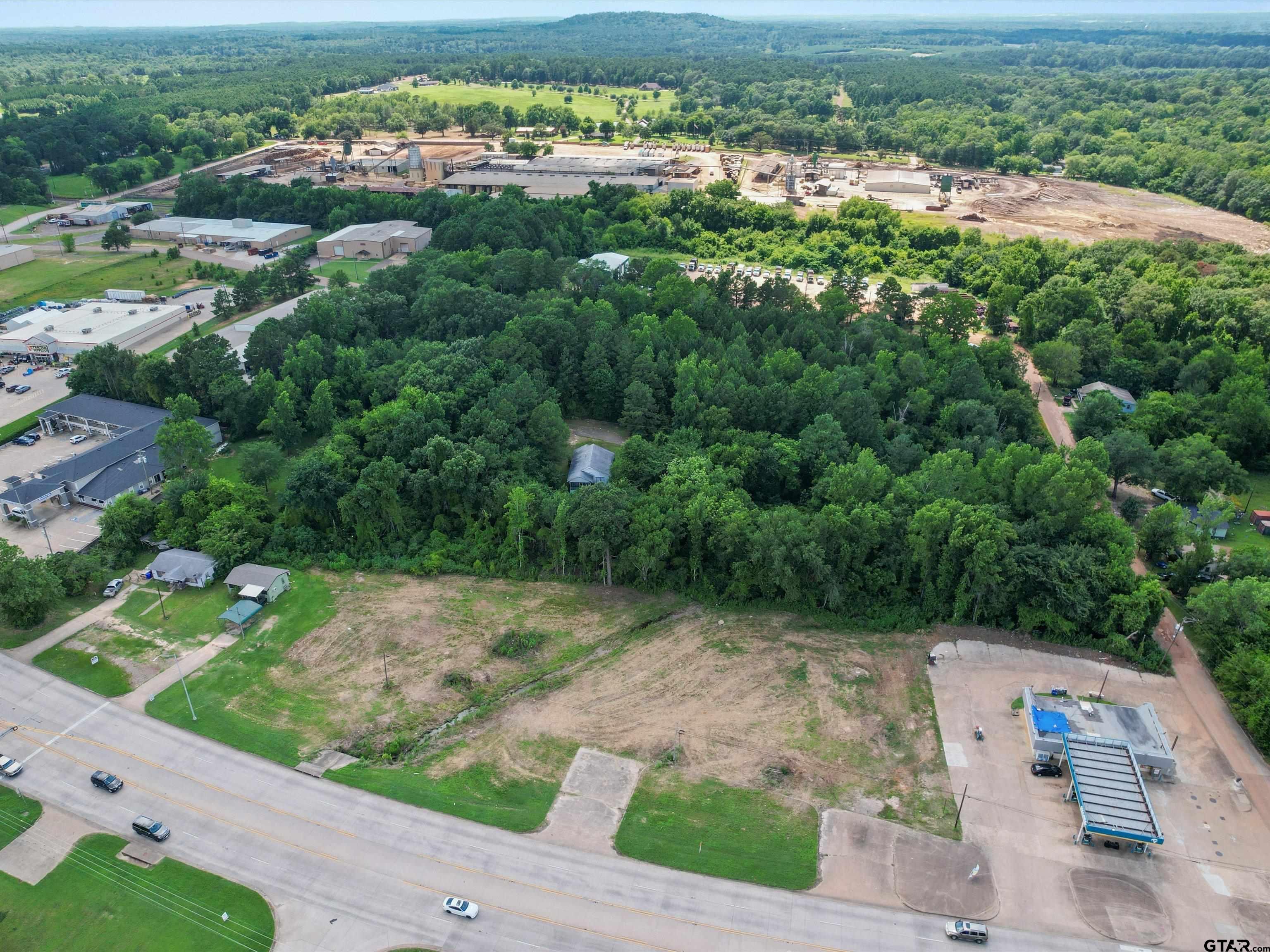 850 S US HWY 271