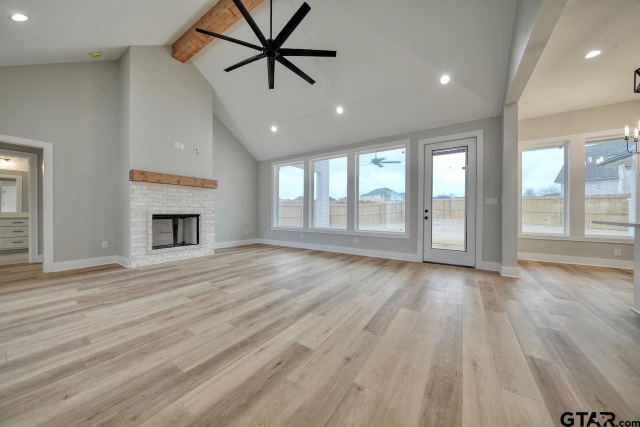606 Prince Ln