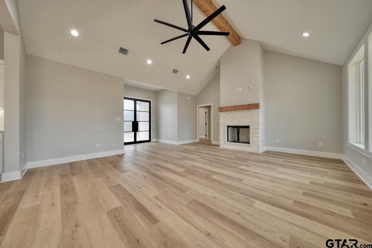 606 Prince Ln
