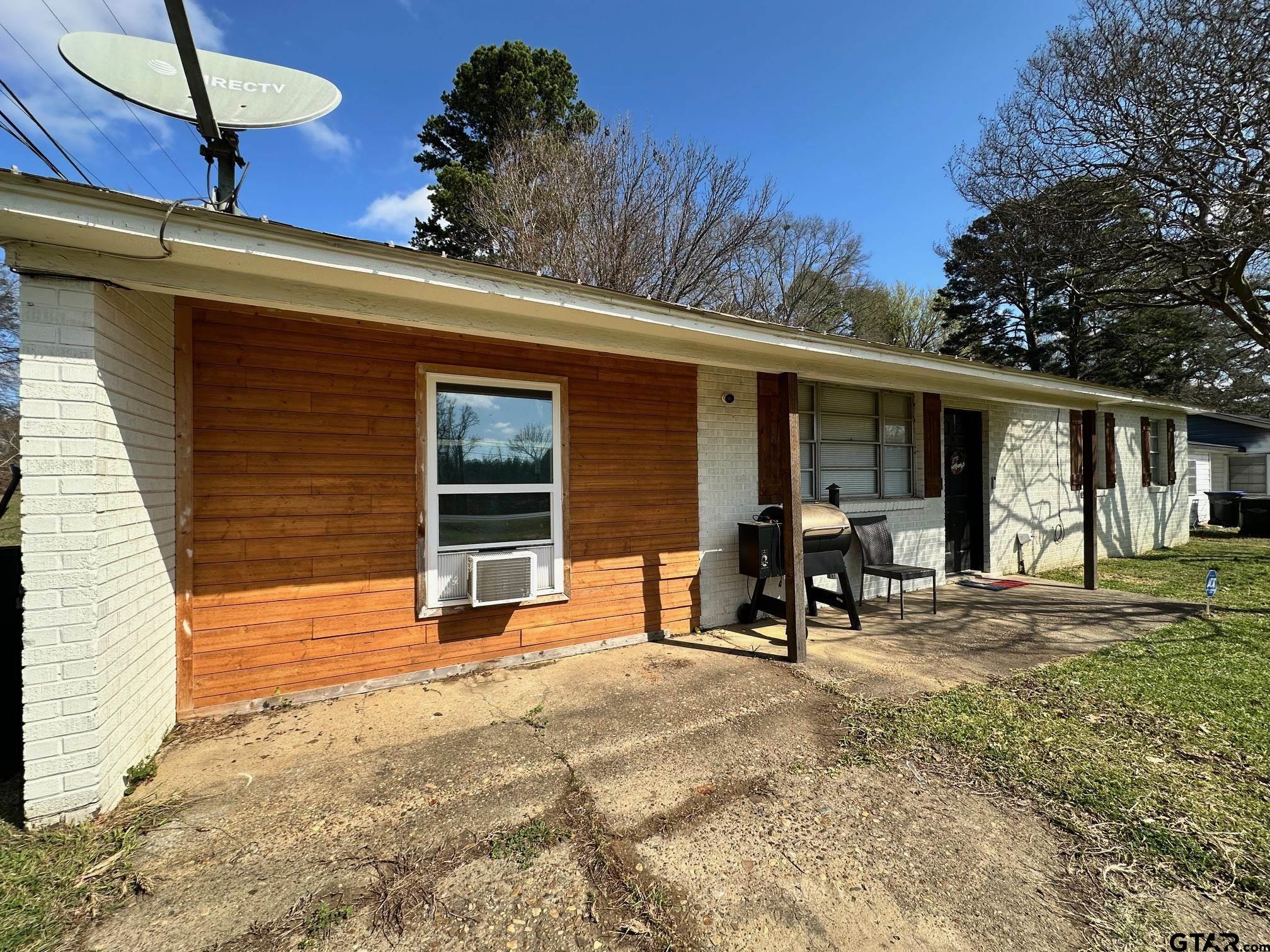 2601 E George Richey Rd