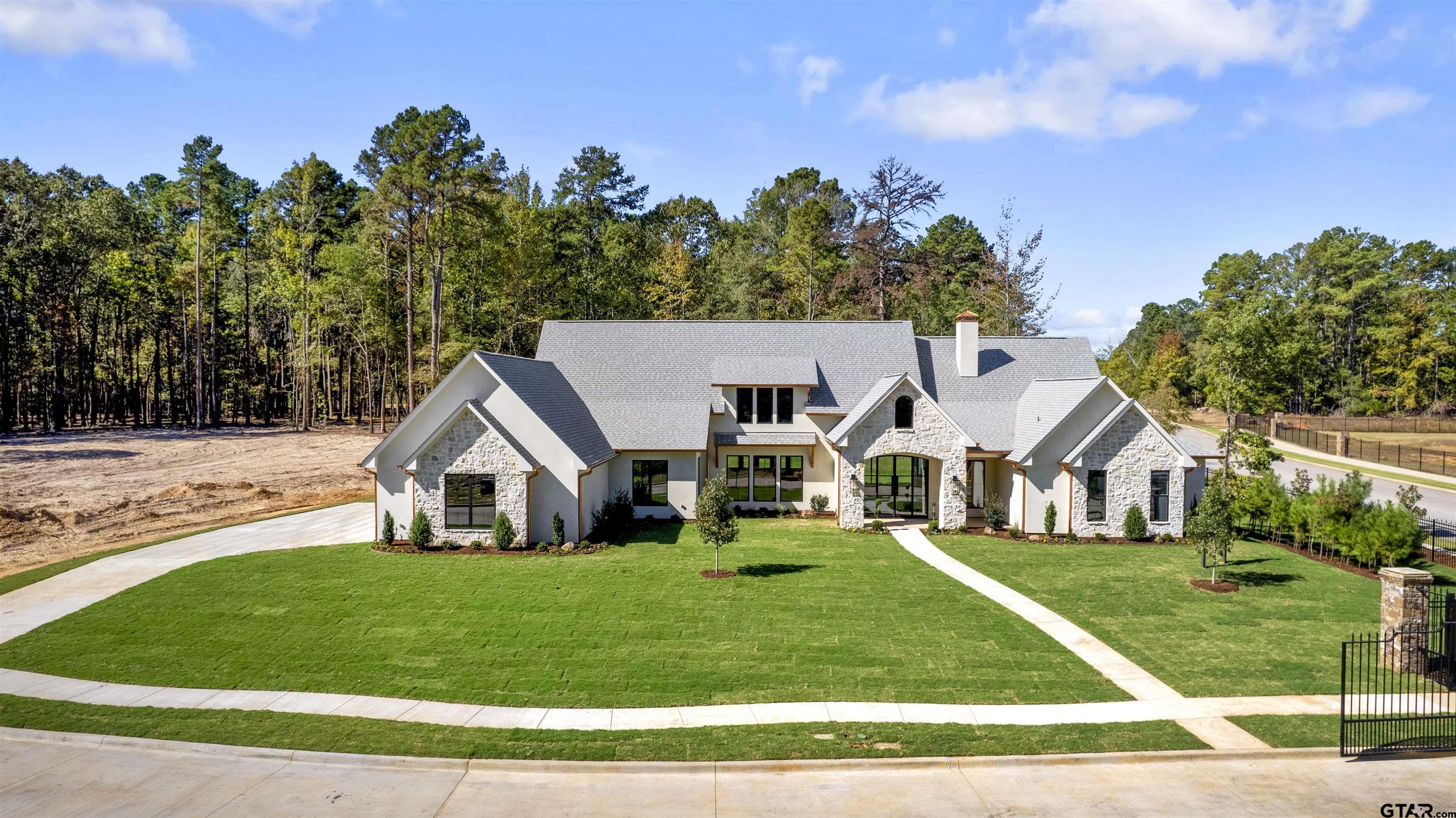 1915 Magnolia Trail