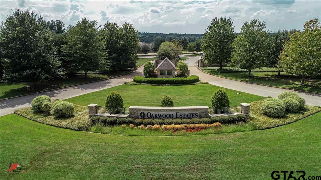 301 Creekside Drive