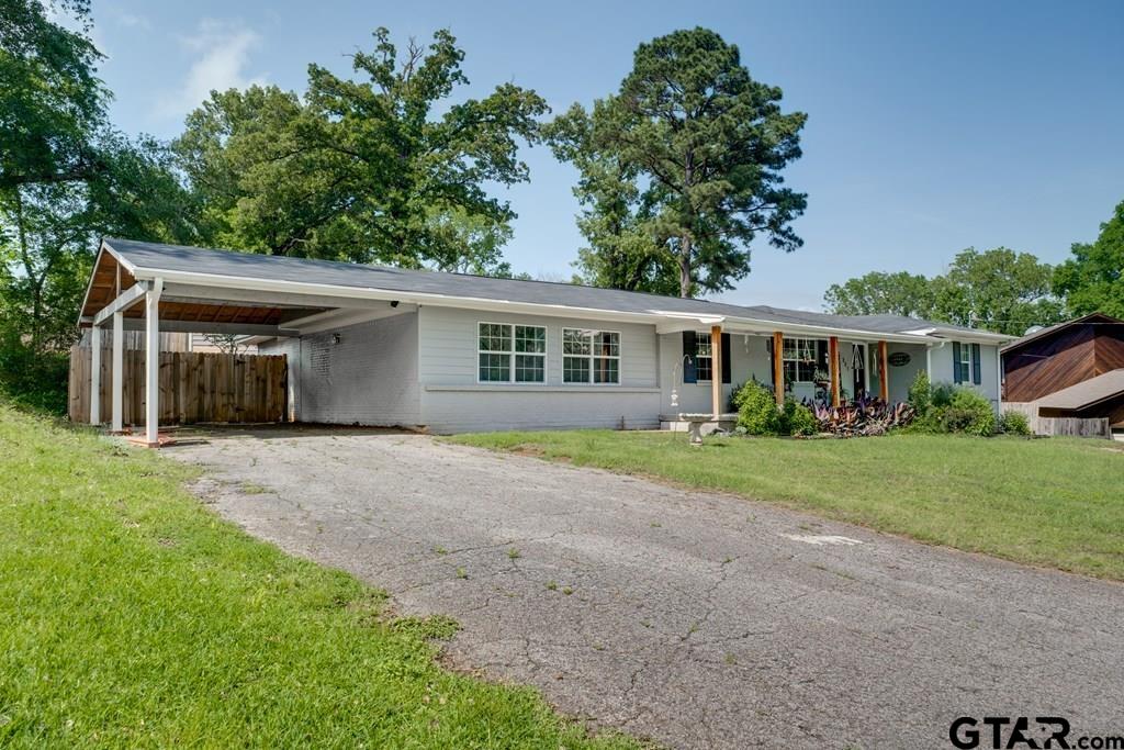 207 Inwood Dr