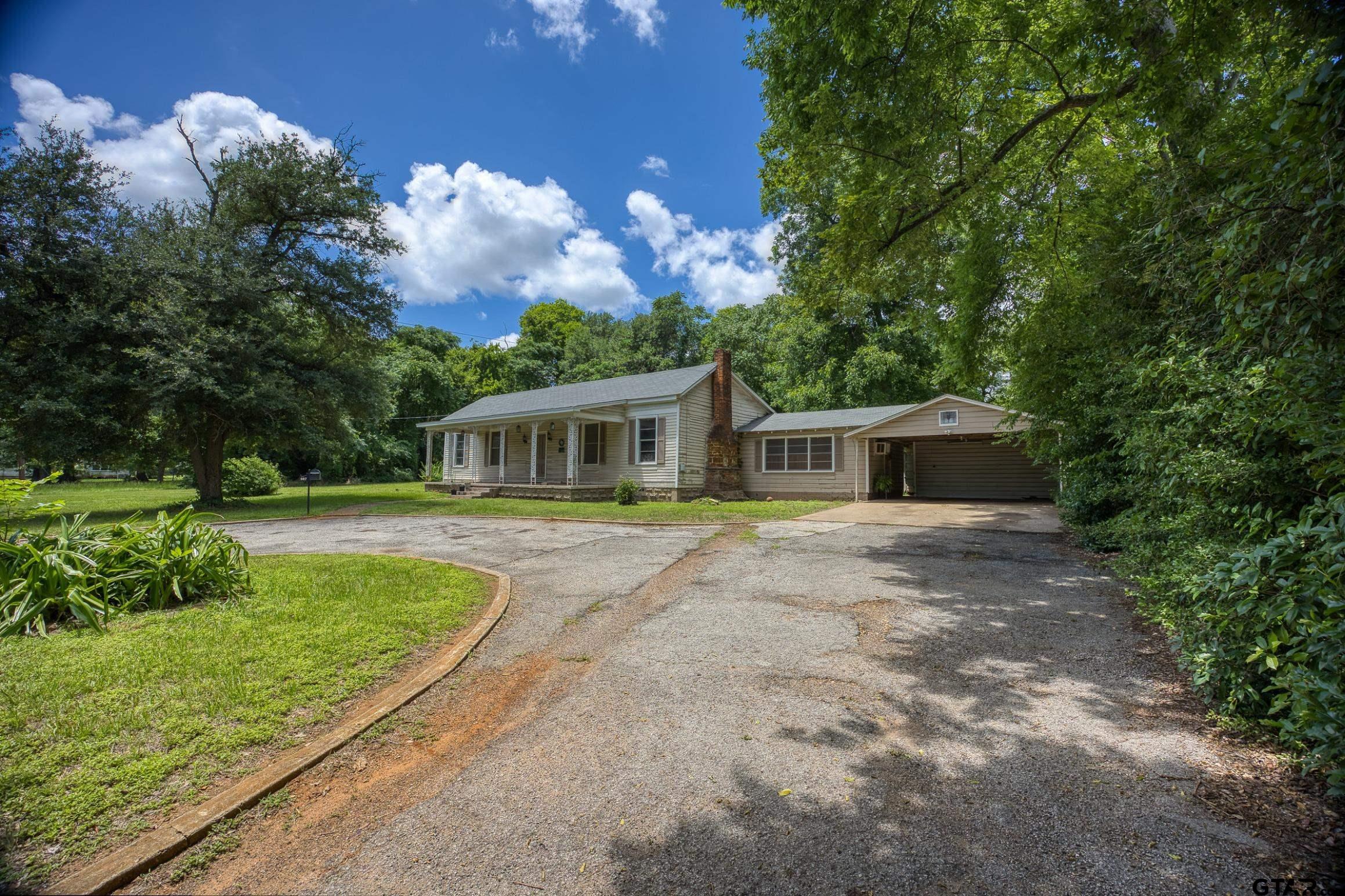 407 E Kolstad