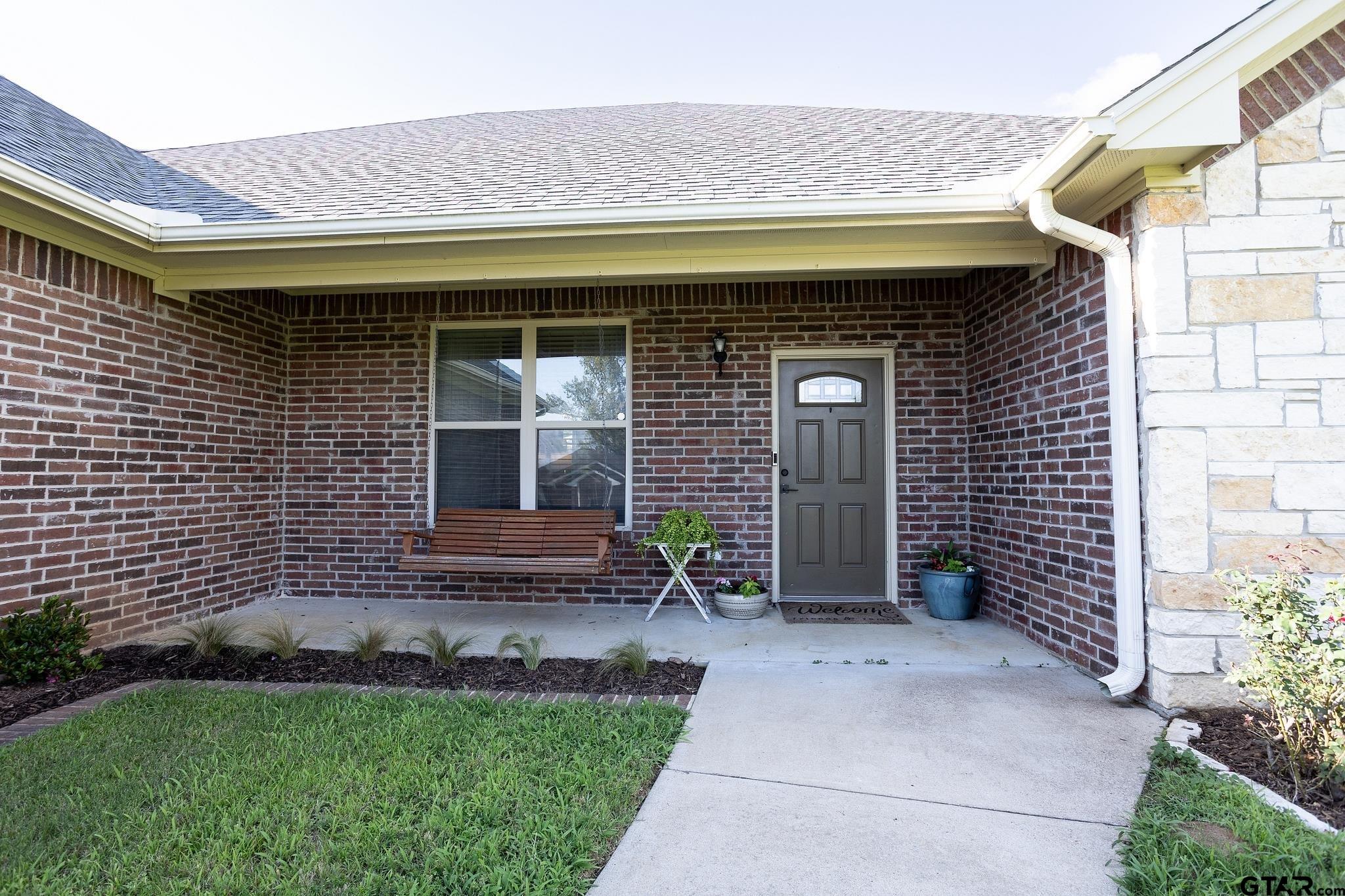 702 Jaxon Drive