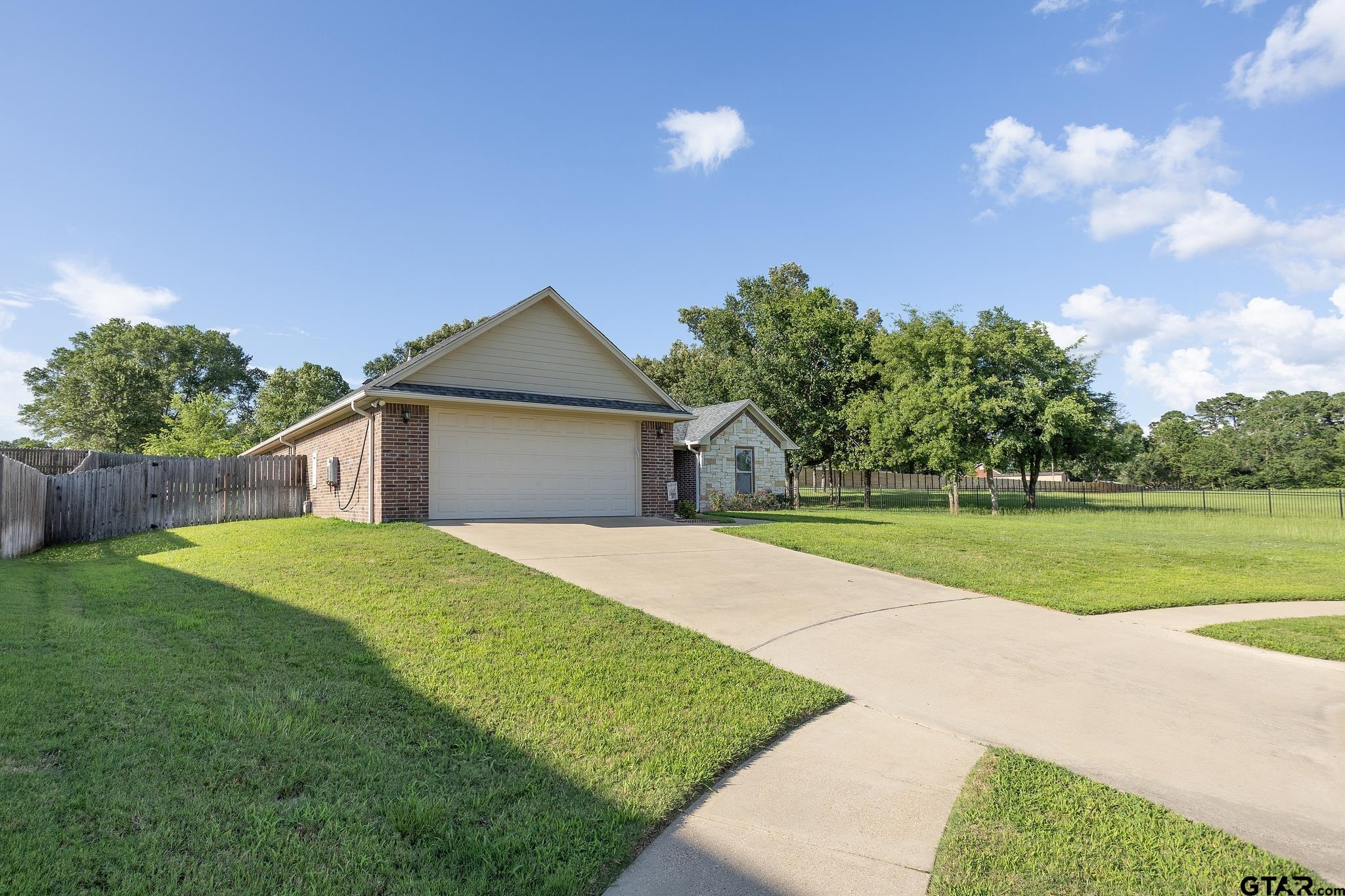 702 Jaxon Drive