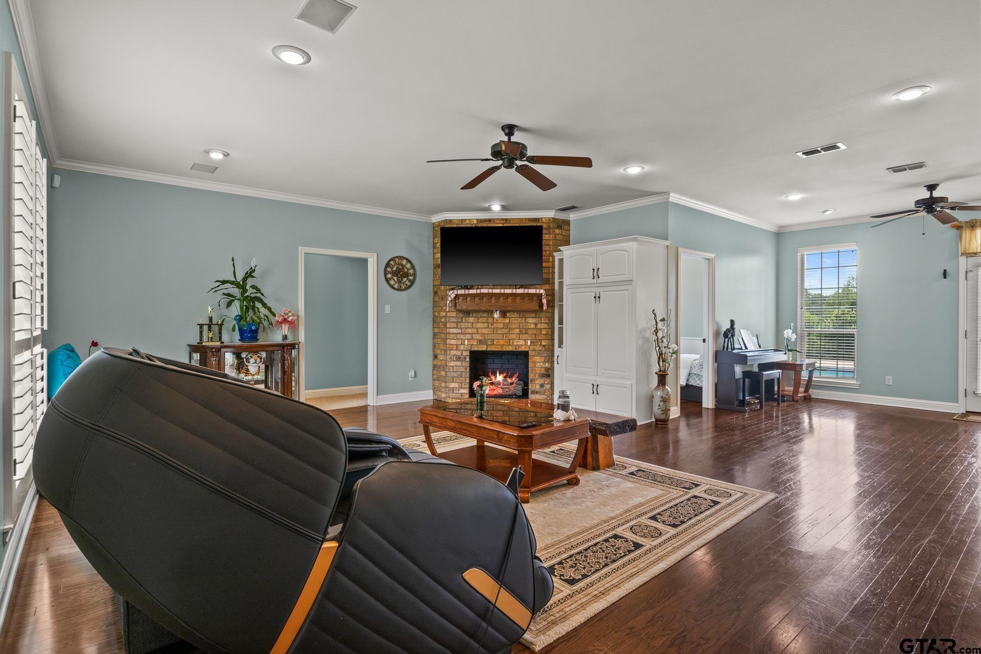 100 County Road 1132