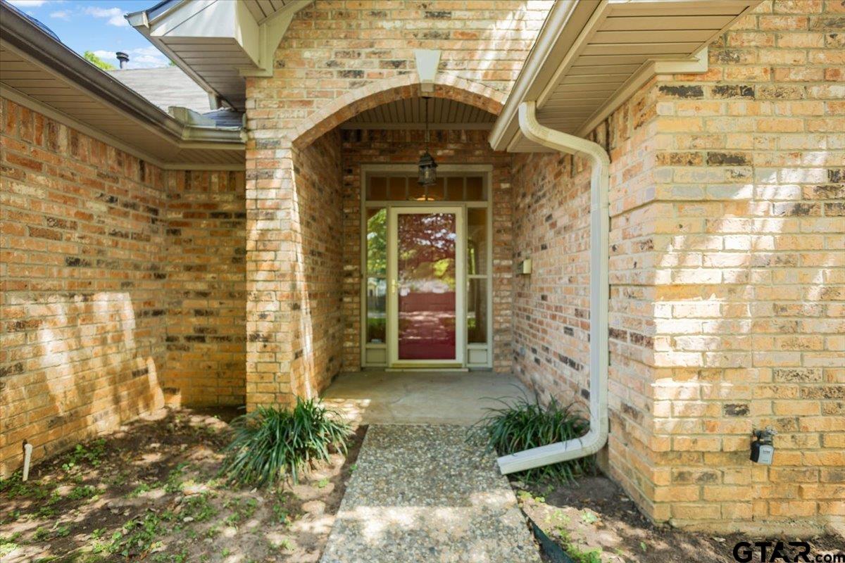 2824 Crestview Ave.
