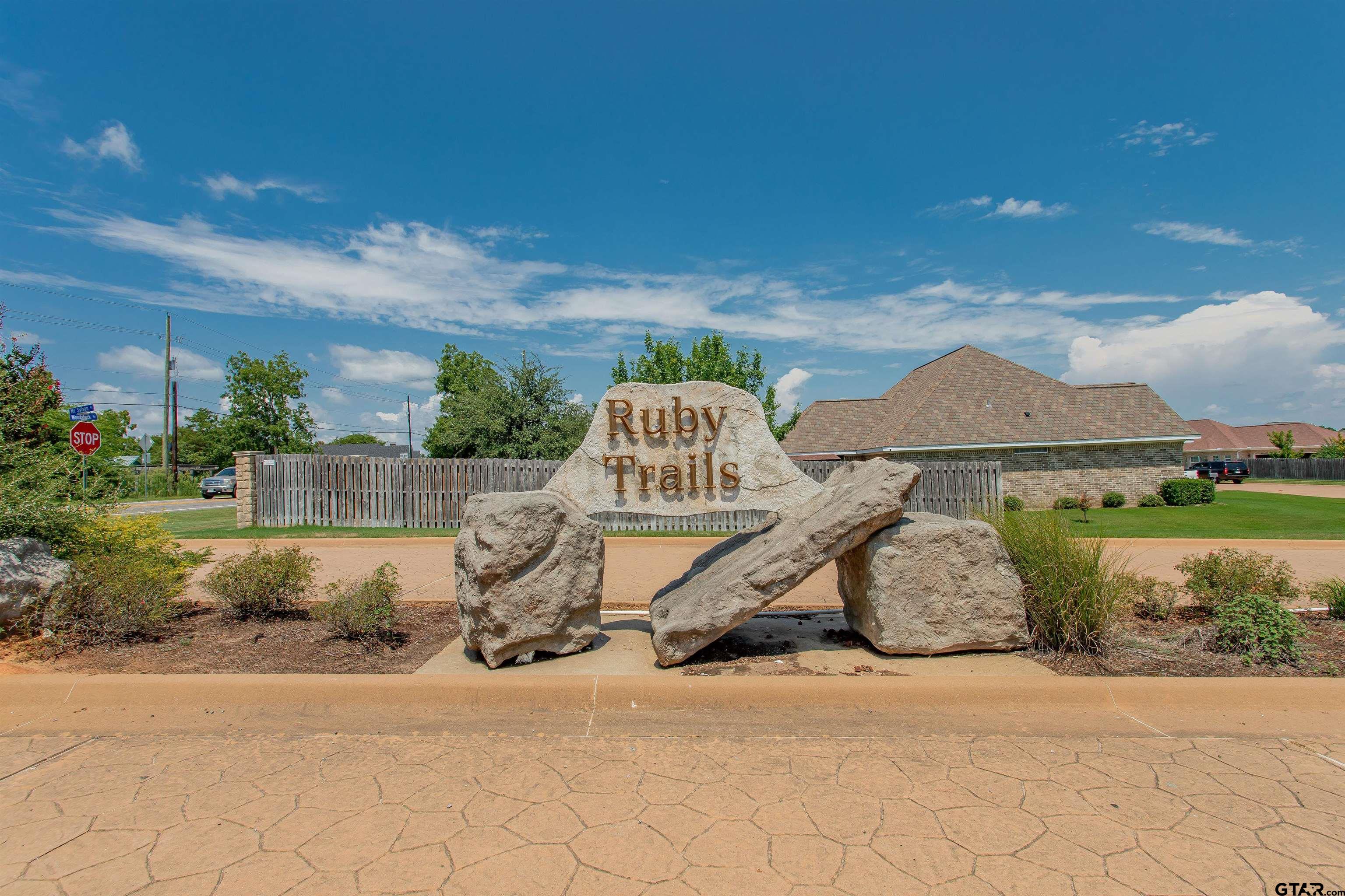1505 Lucy Circle