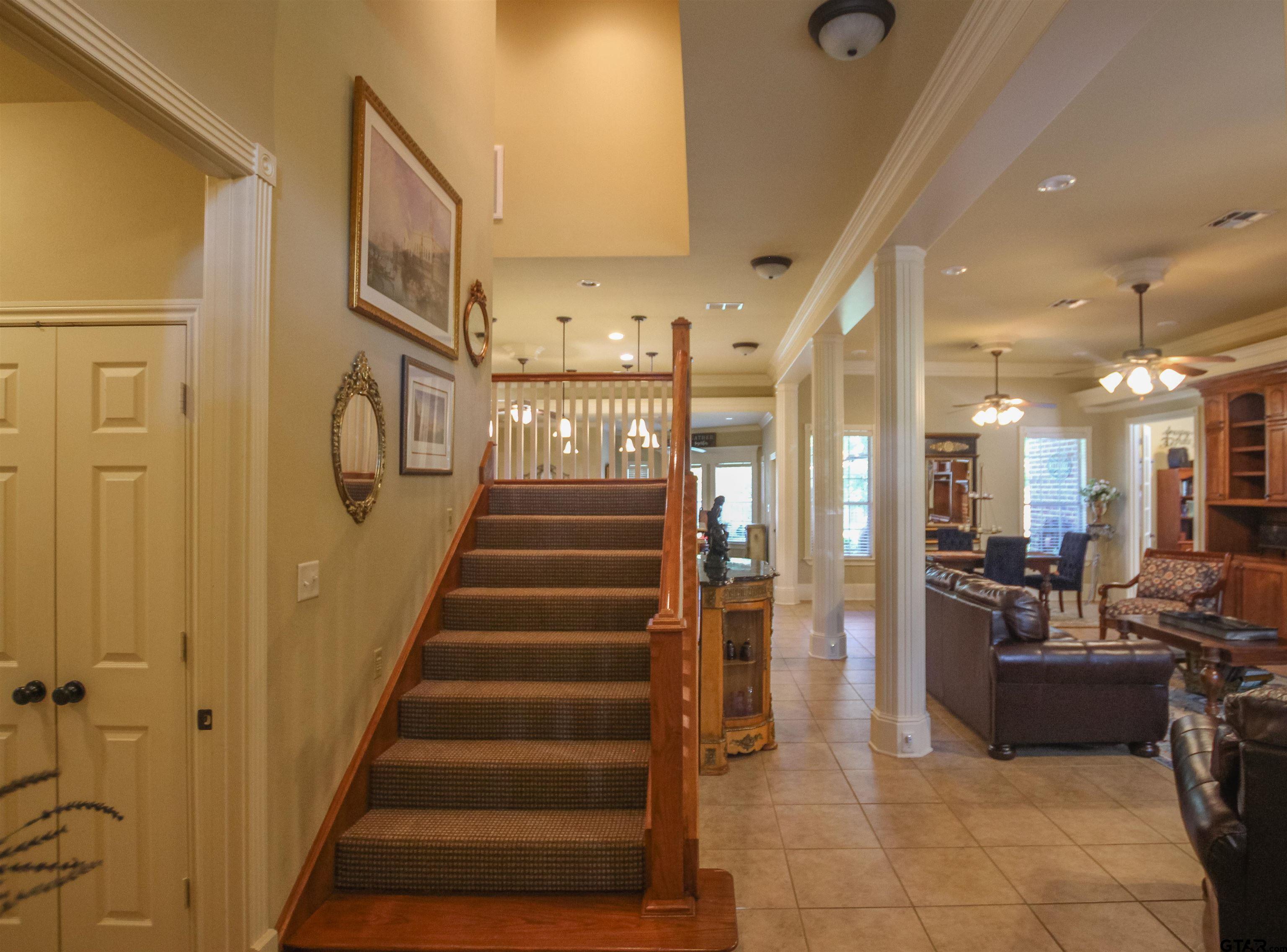 12811 Winding Oak