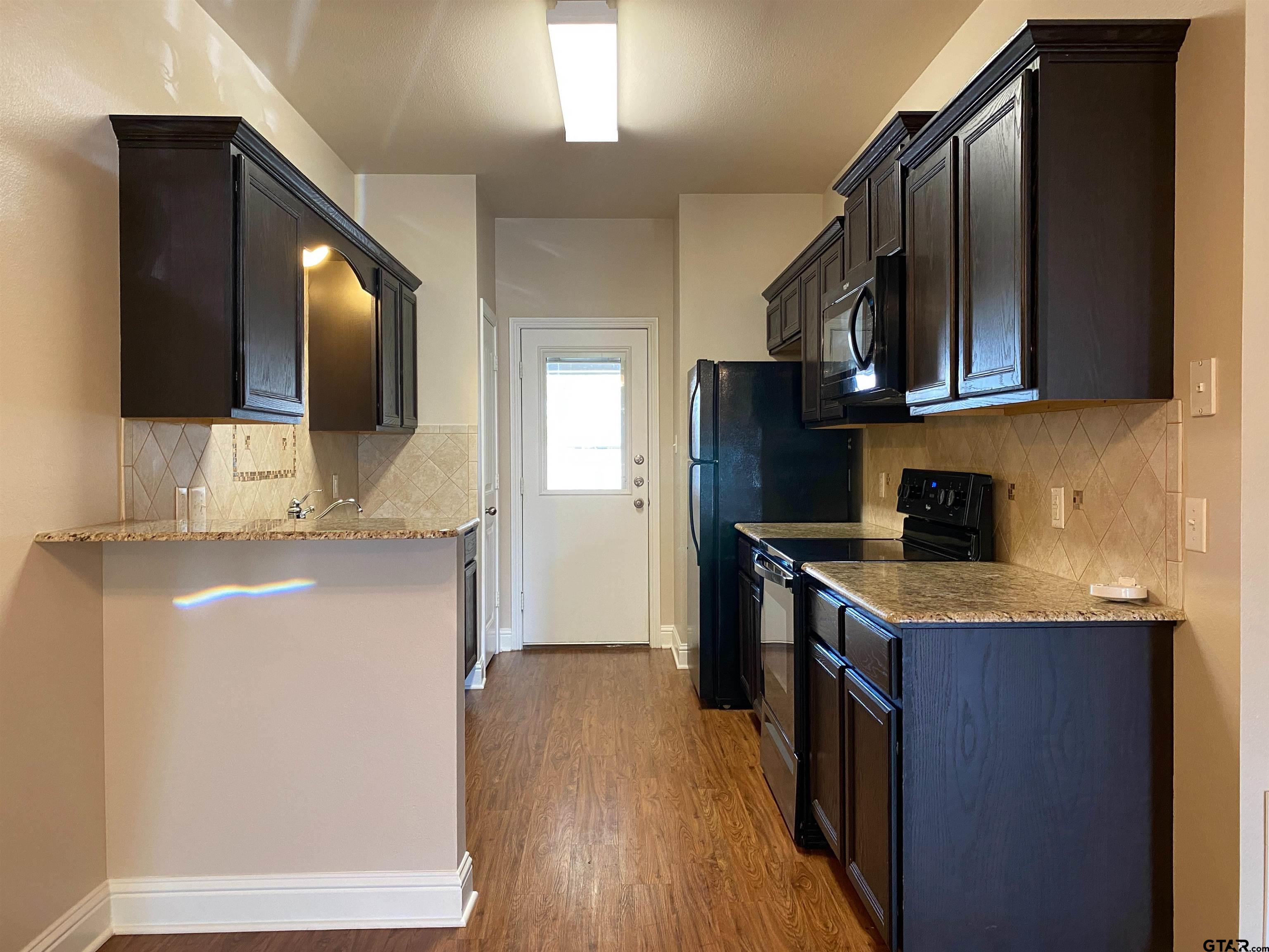 319/321 Princess Place