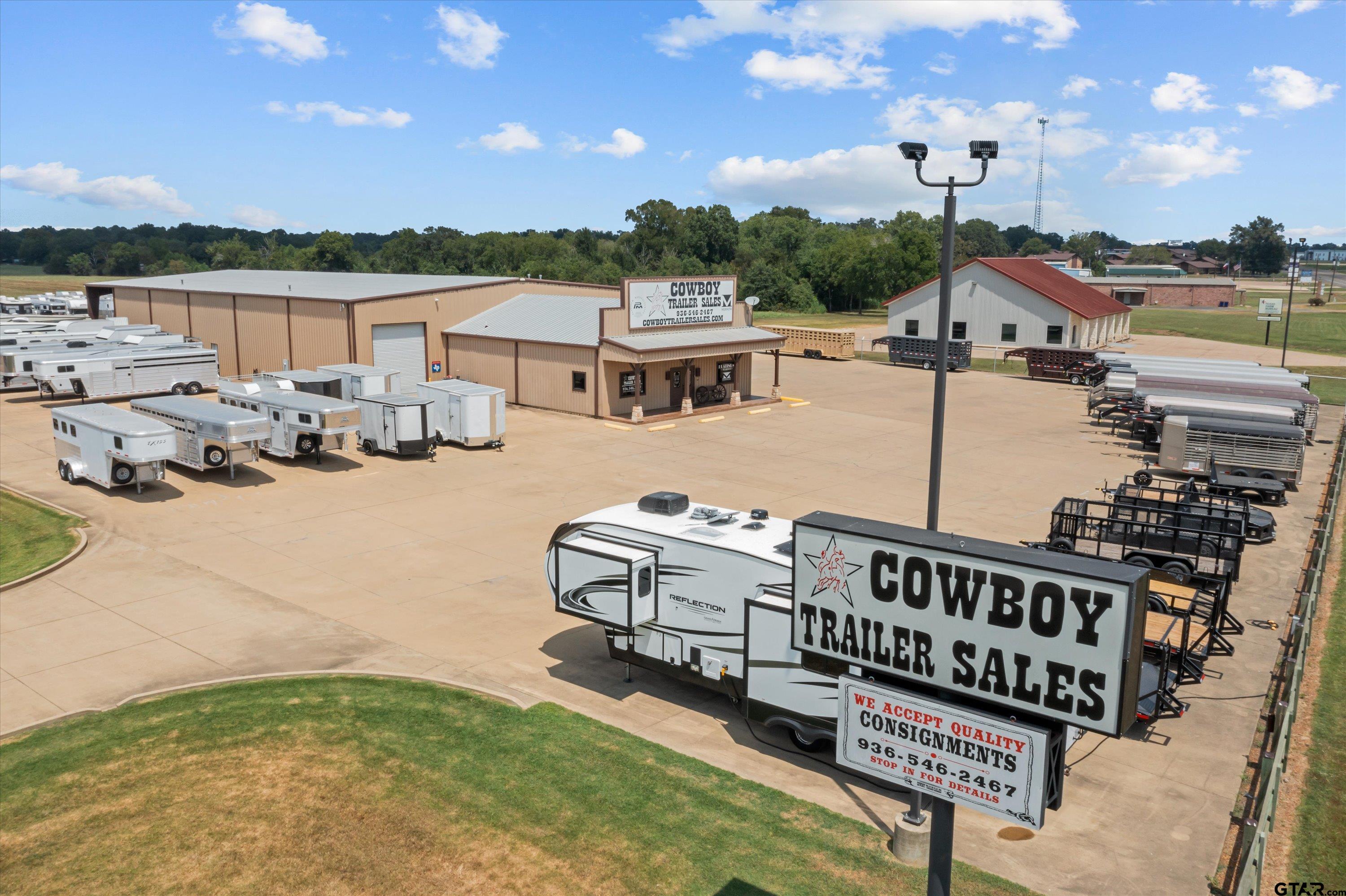 1530 E Loop 304