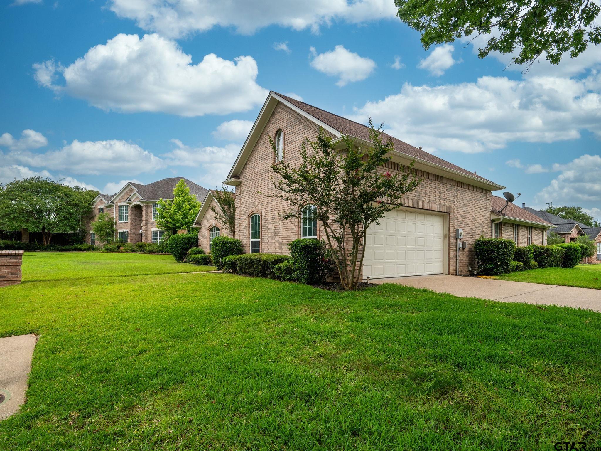 5722 Gloucester Dr.