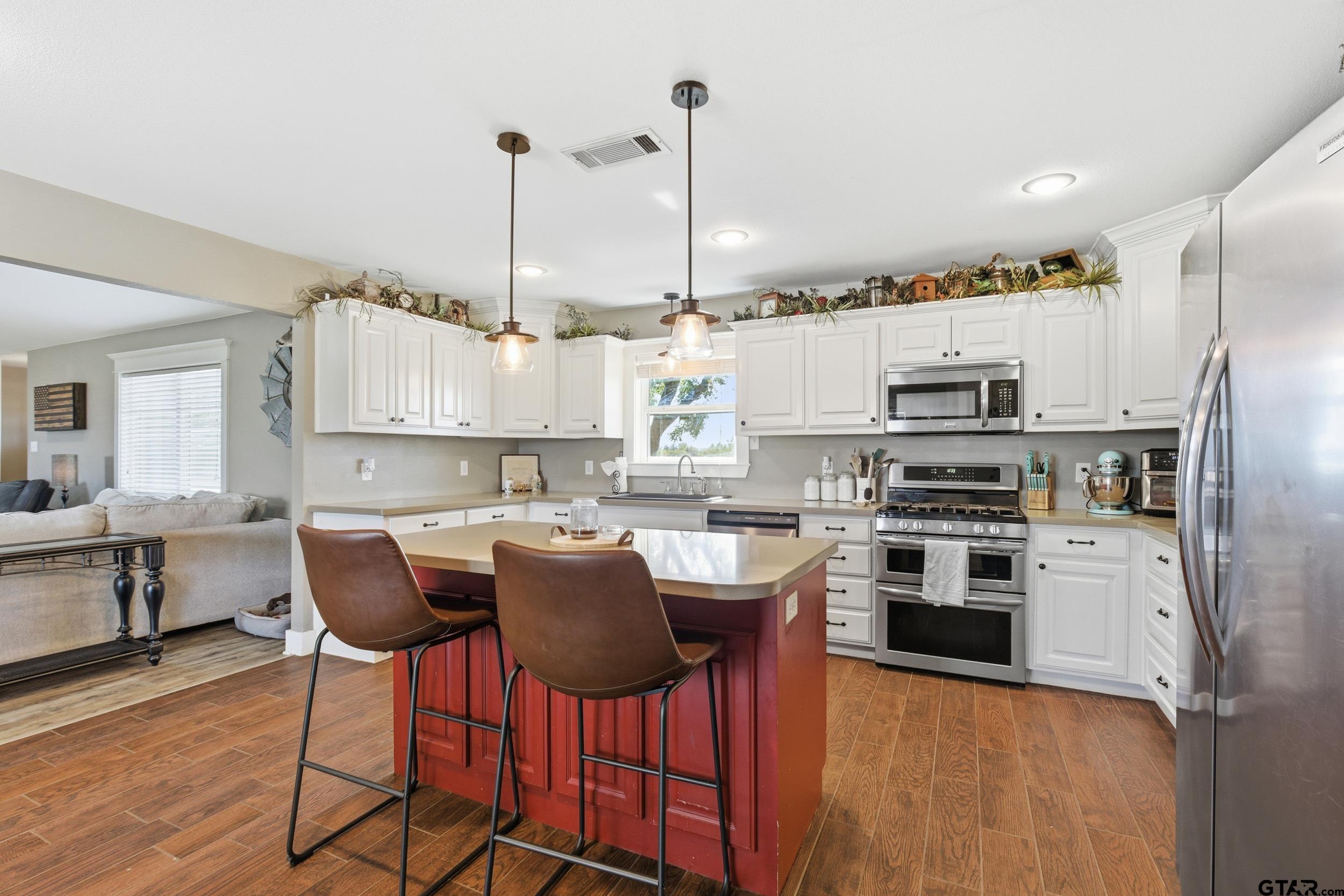 1742 SW Country Road 3055