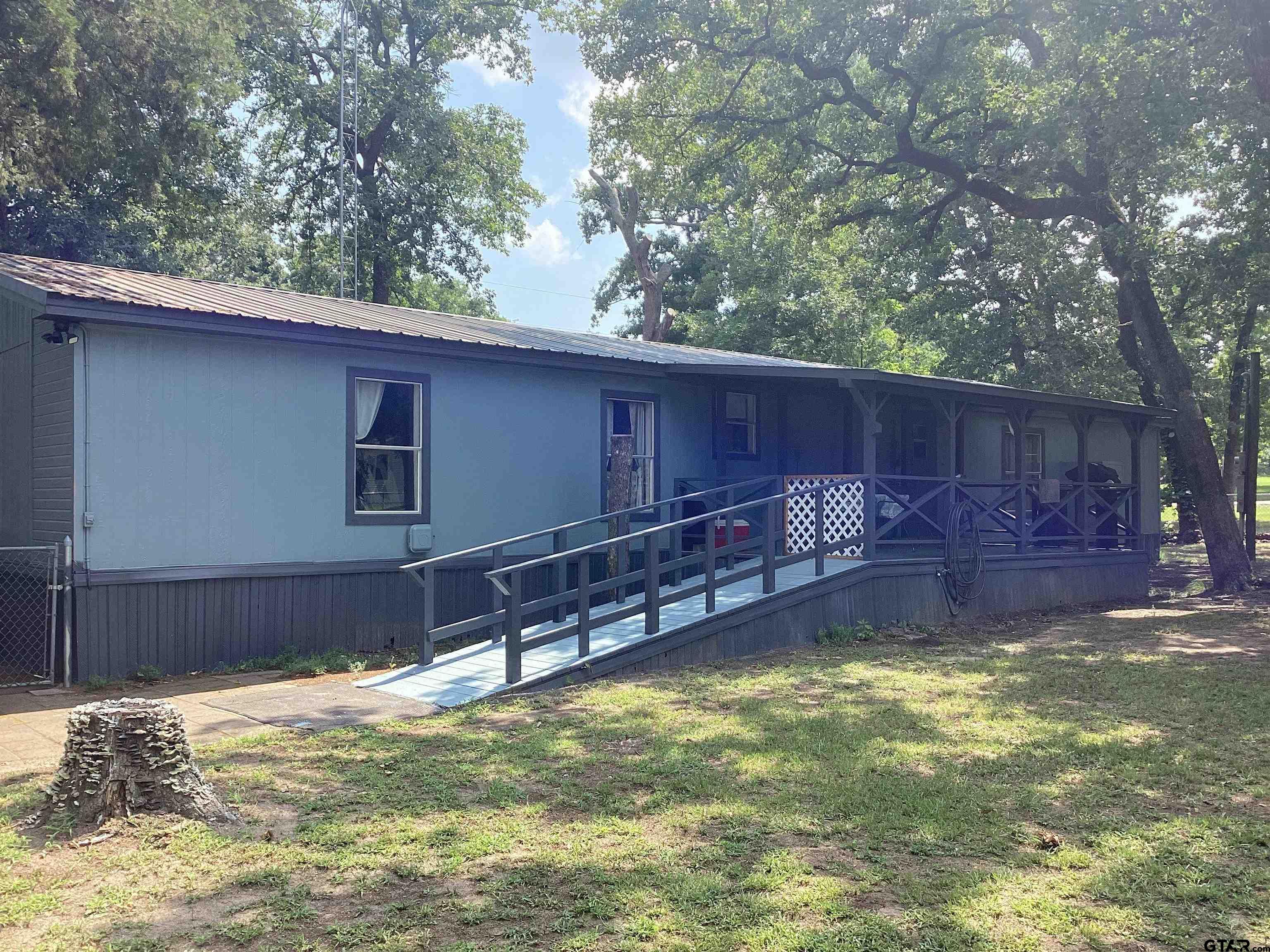 131 E Cedar Lane