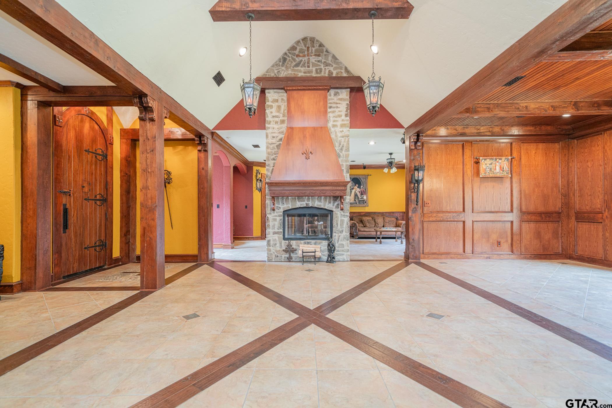 4721 Bobwhite Rd