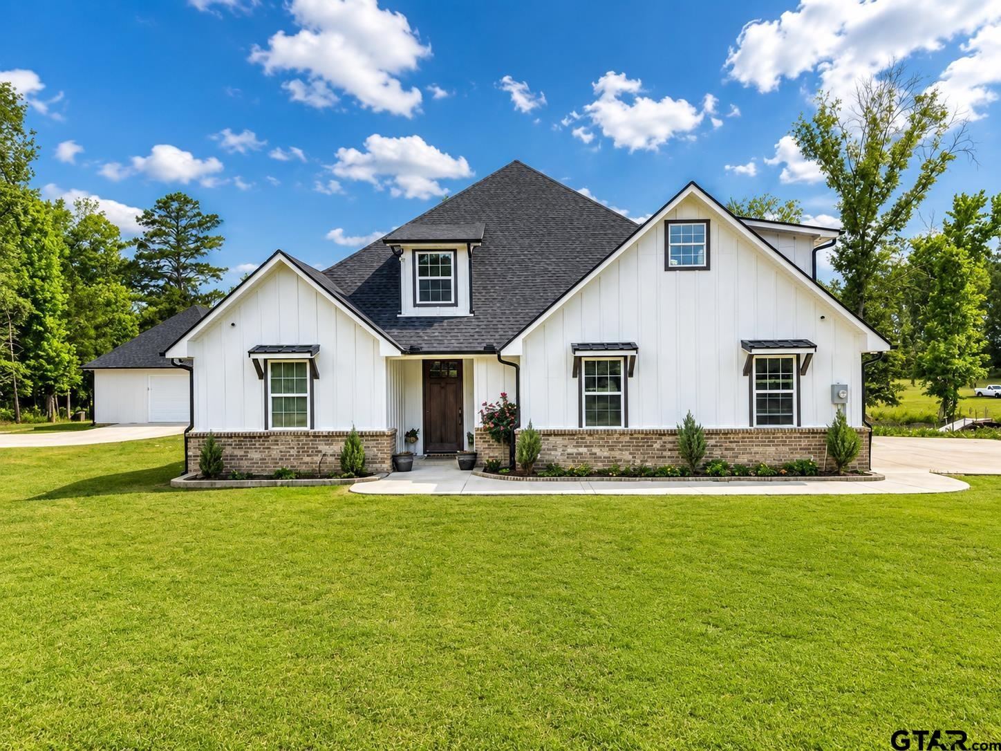10861 County Rd 411