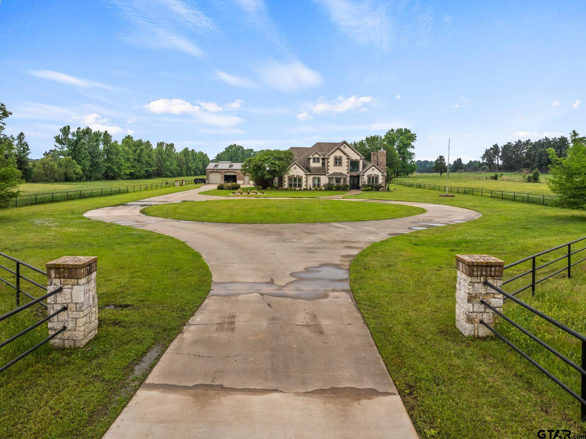 2320 W Highway 11