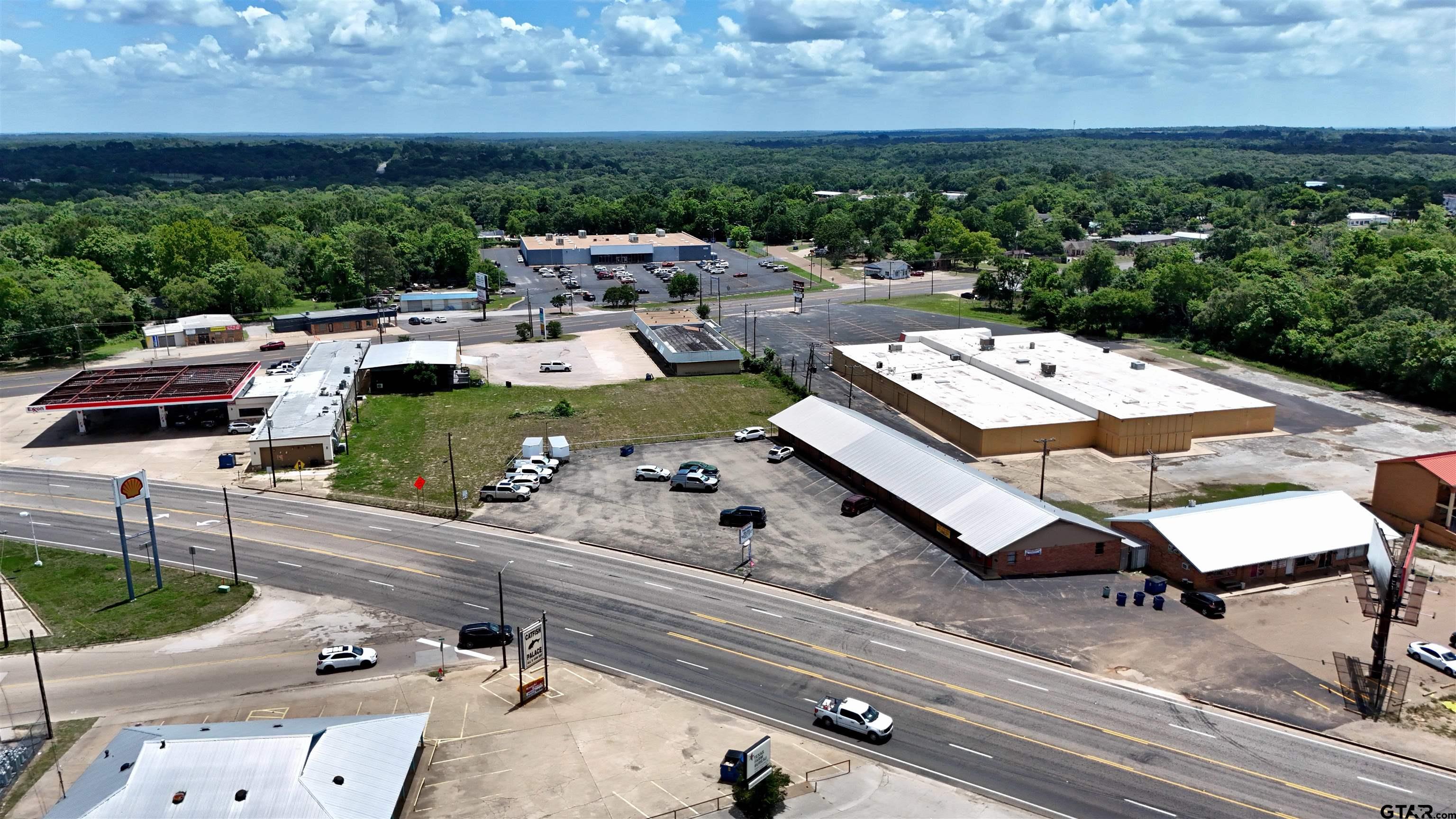 201 W US HWY 175