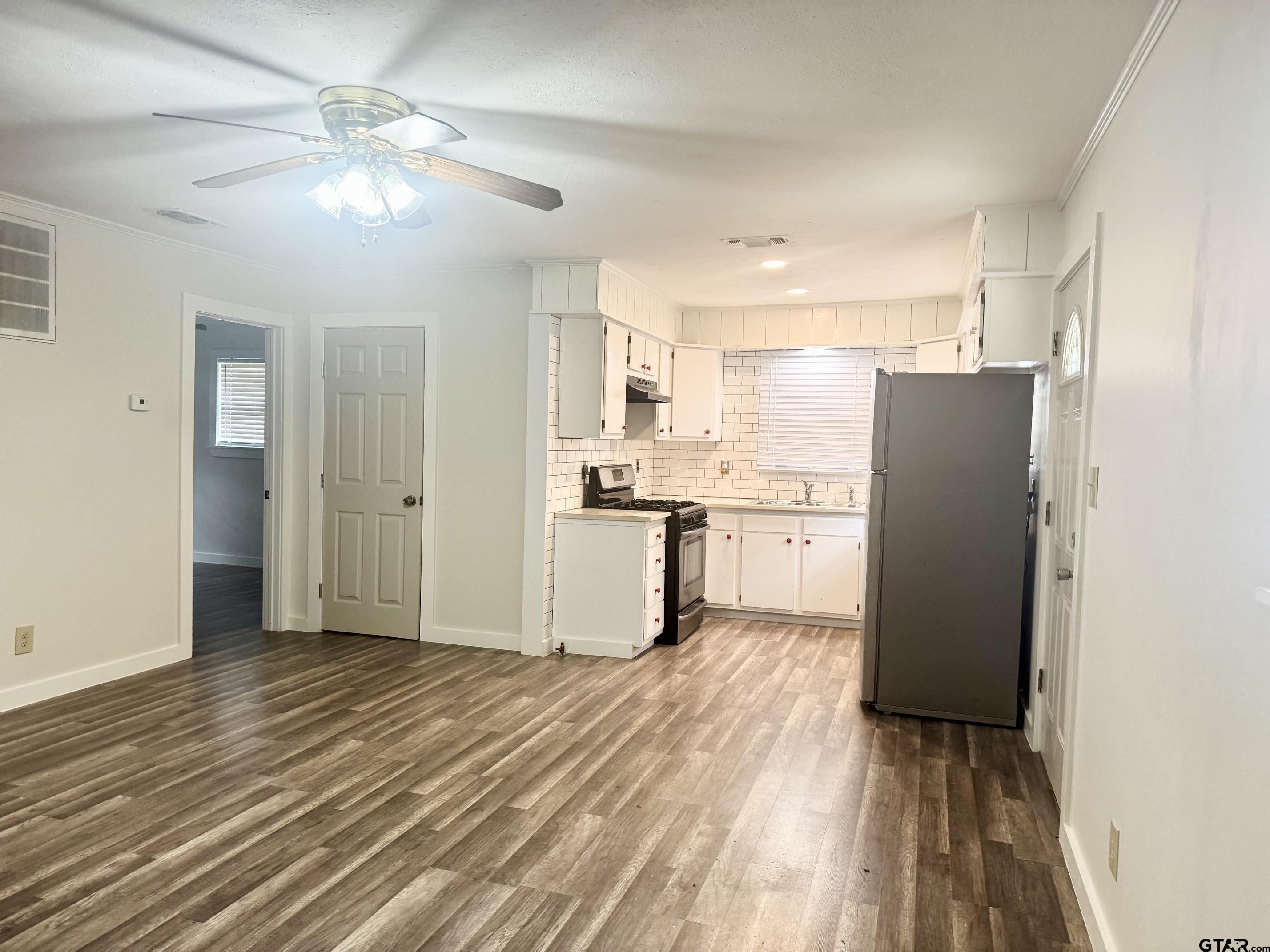 225 Tram Road
