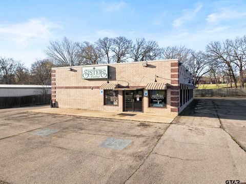 237 W Ferguson Mt Pleasant TX 75455