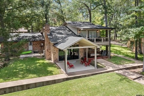 A home in Crockett