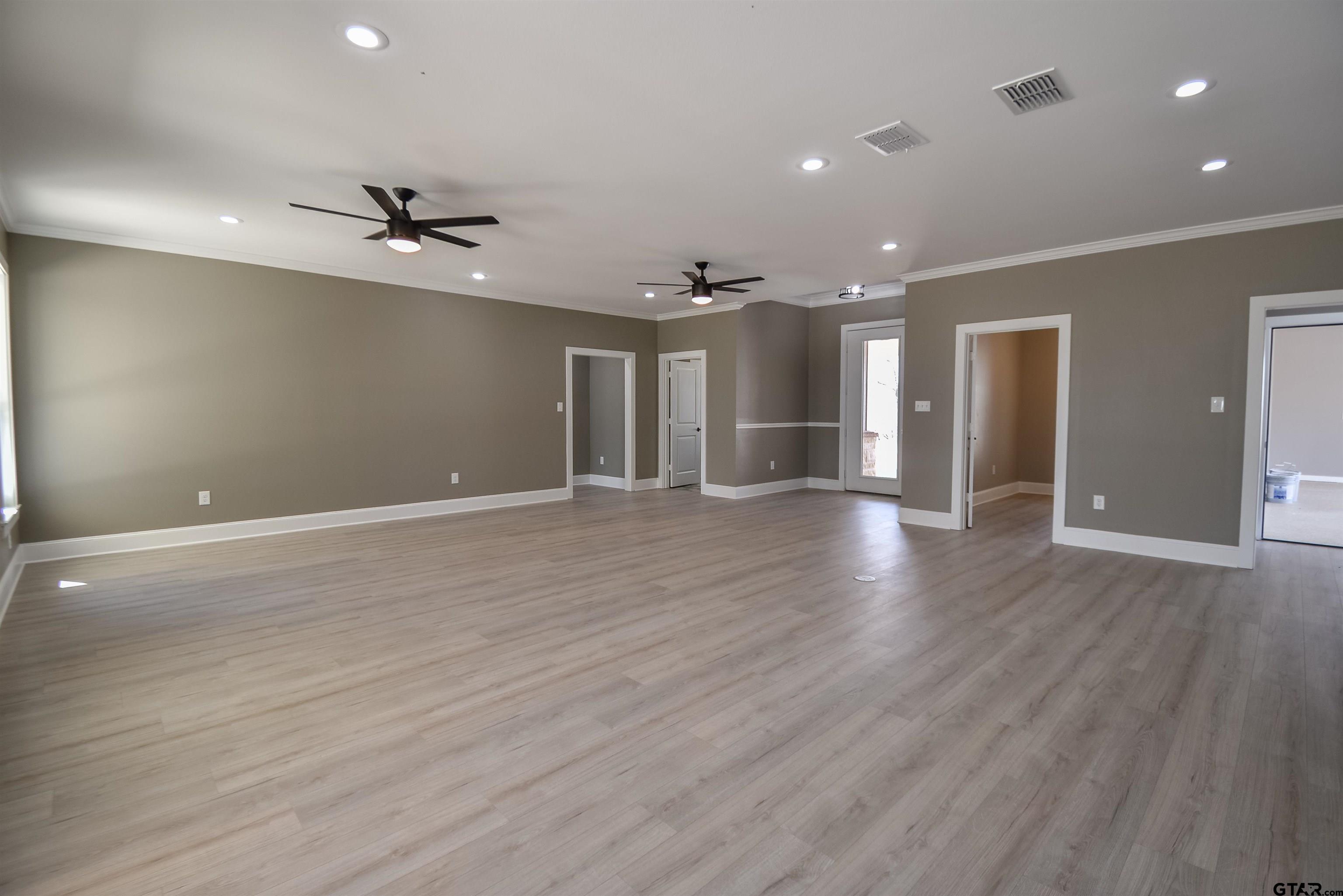 14697 Gracie Ln