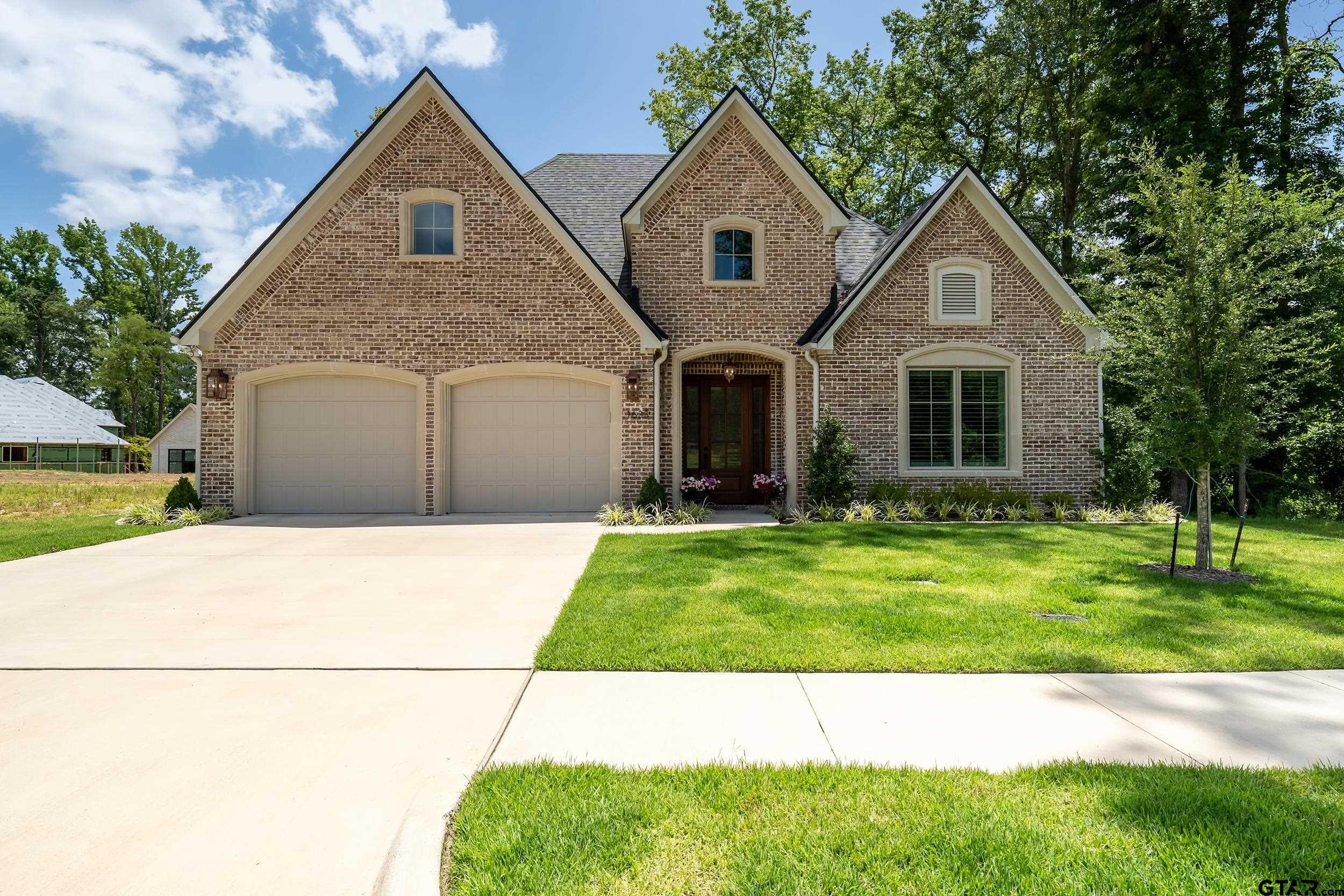 1633 Legacy Ct
