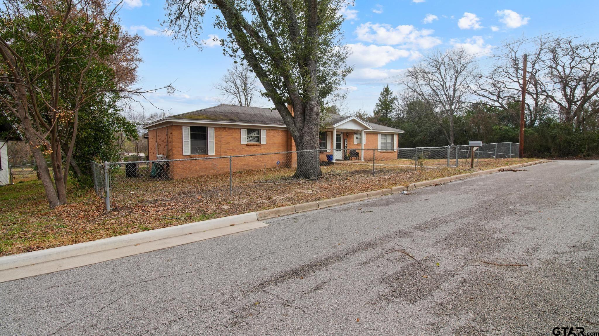 700 Powderhorn Drive