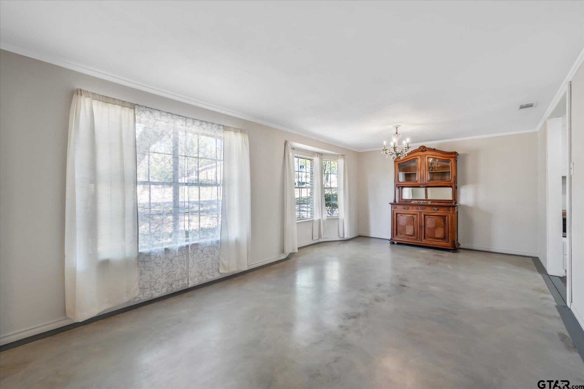 1805 De Charles Street