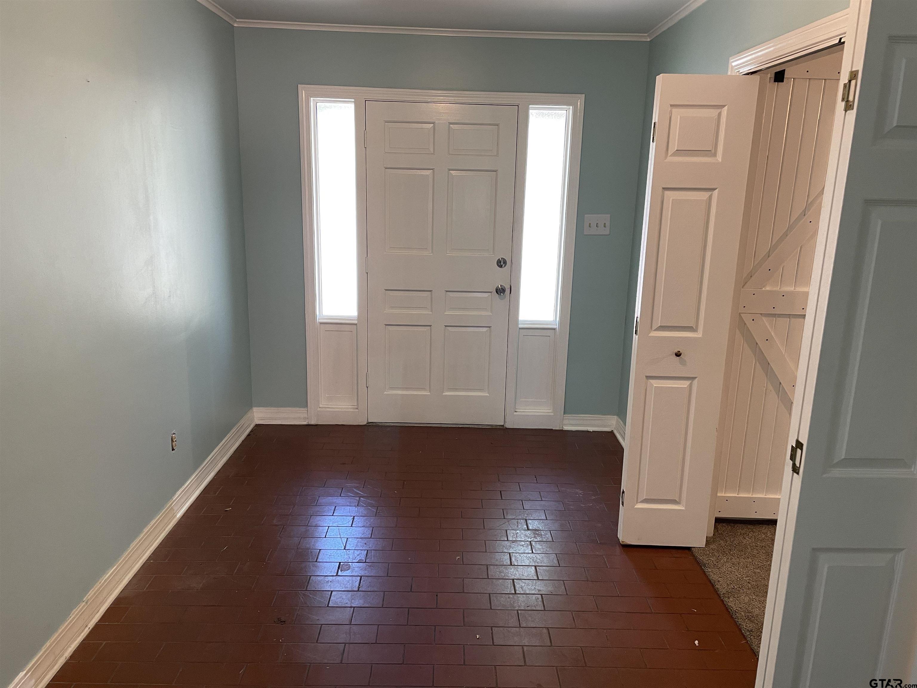 201 W Gilmer St.