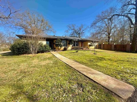 2008 Longview Dr Henderson TX 75652