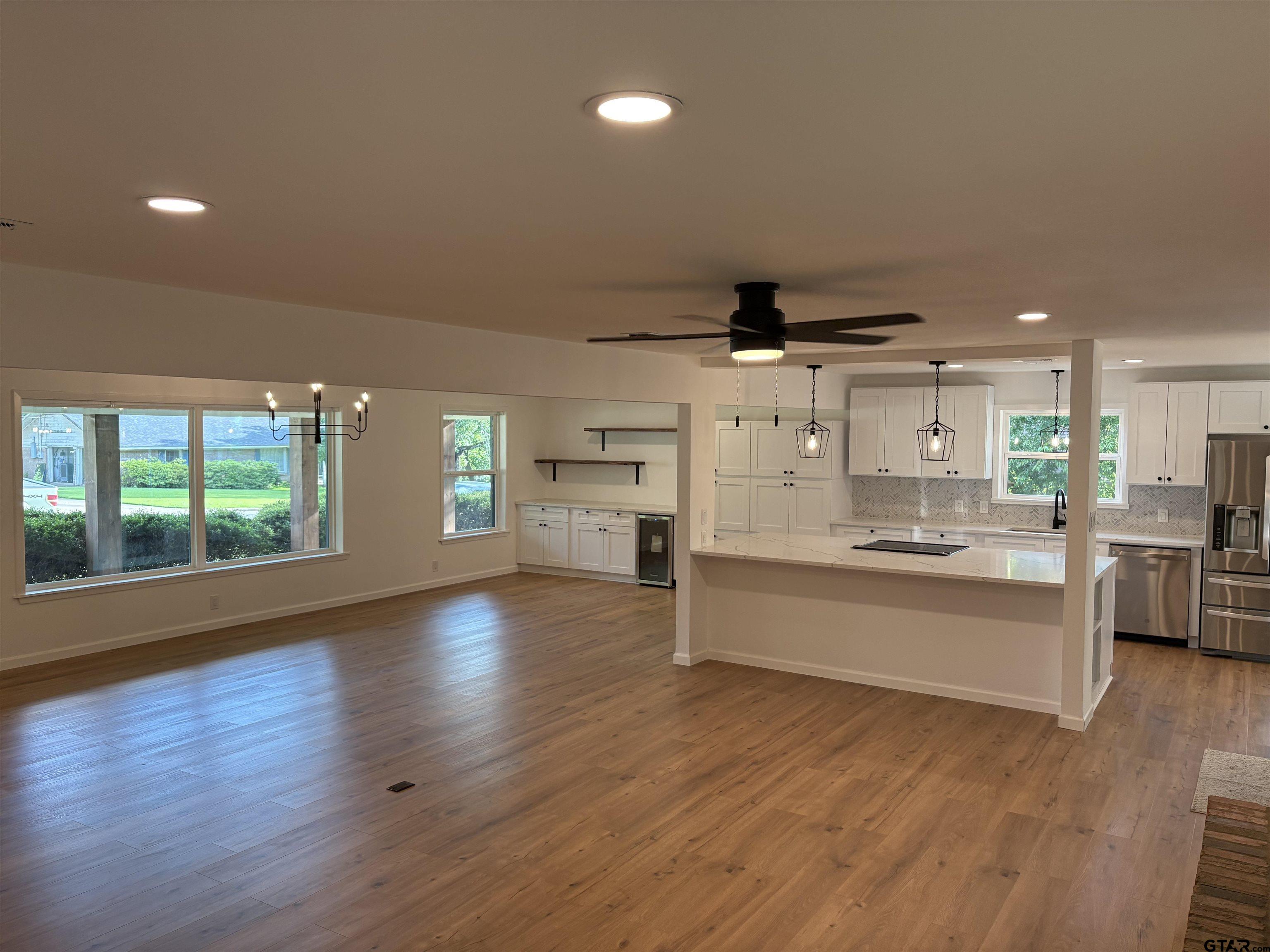 515 Dogwood Ln