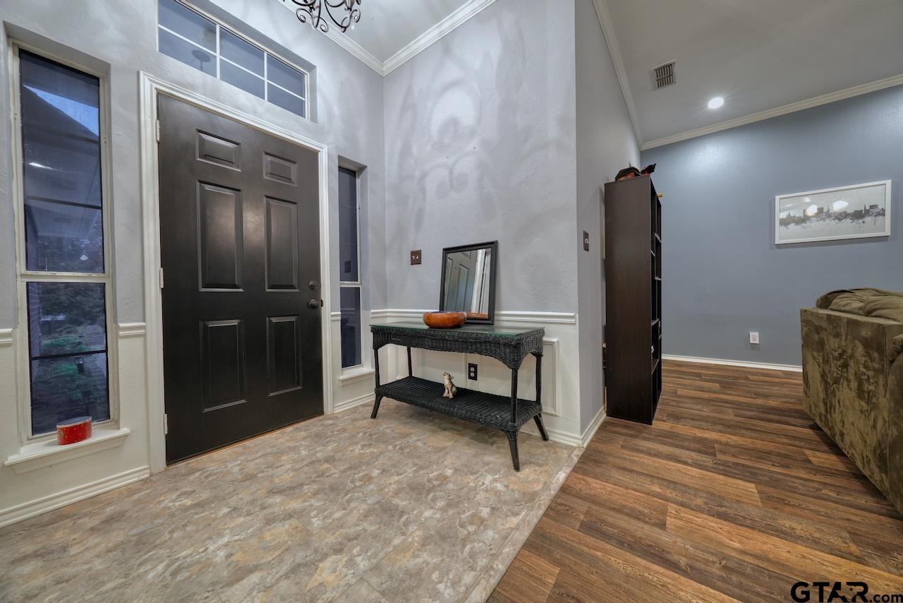 846 Edgewood Circle