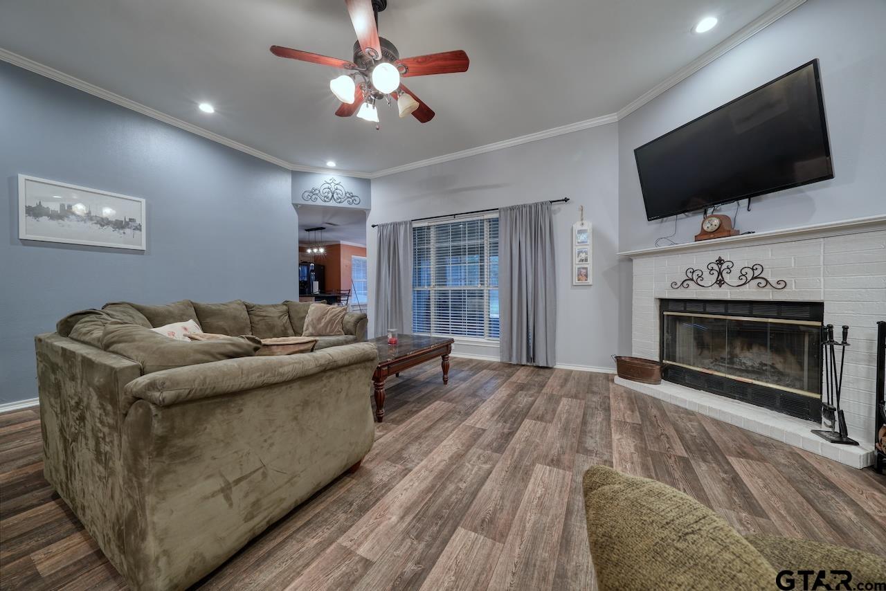 846 Edgewood Circle