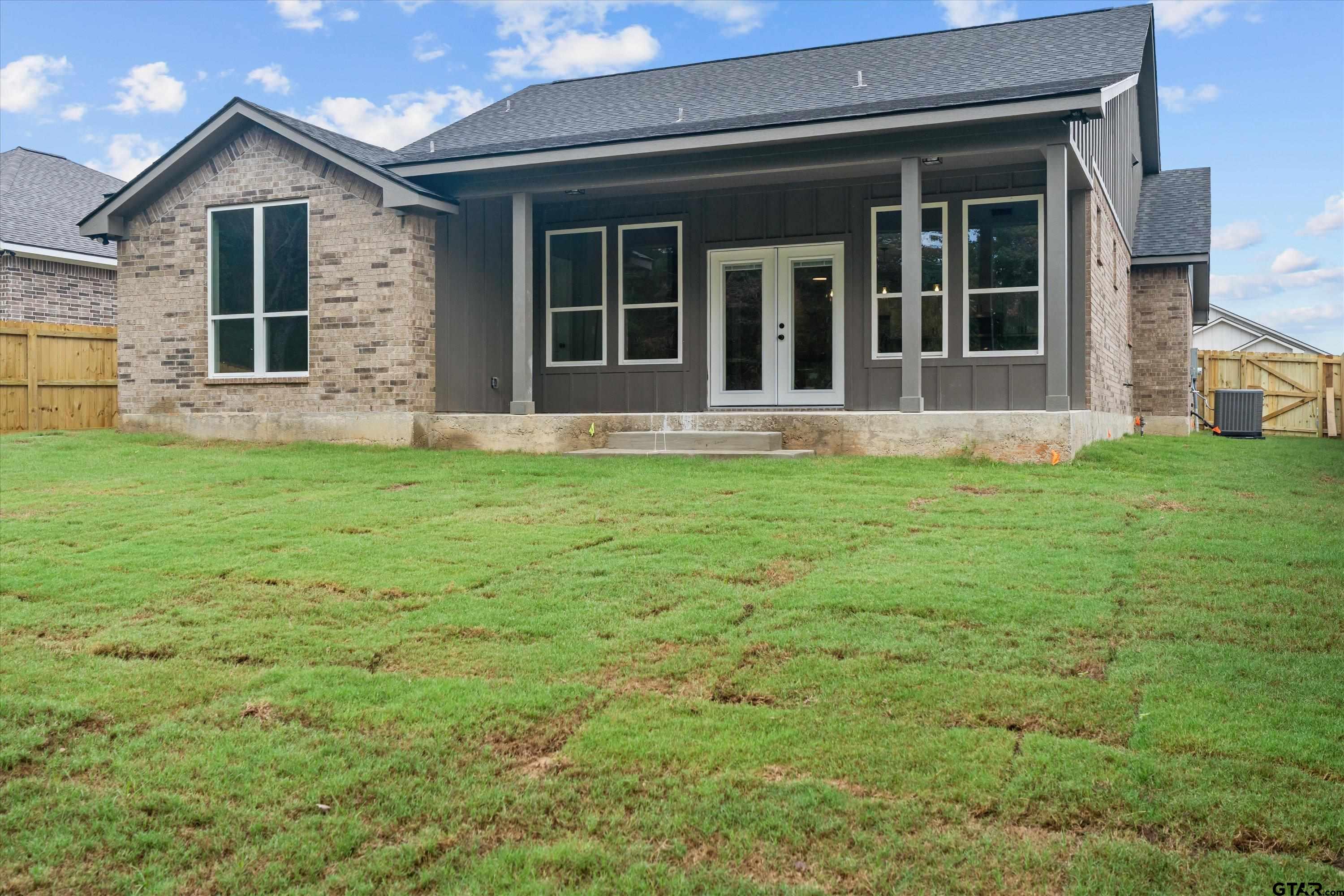 16410 Crossing Circle