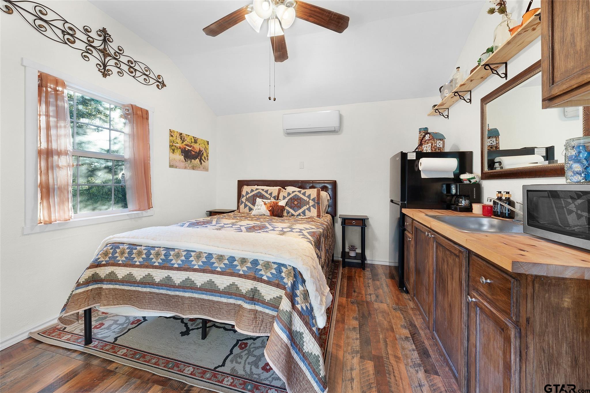 6408 US Highway 259 N